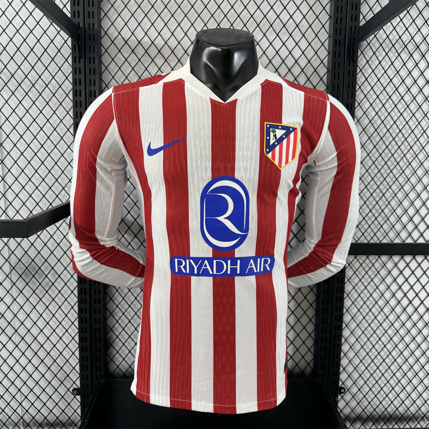 Atletico Madrid 25-26 Home Long Sleeves Jersey - Player Version - ReplicasJersey