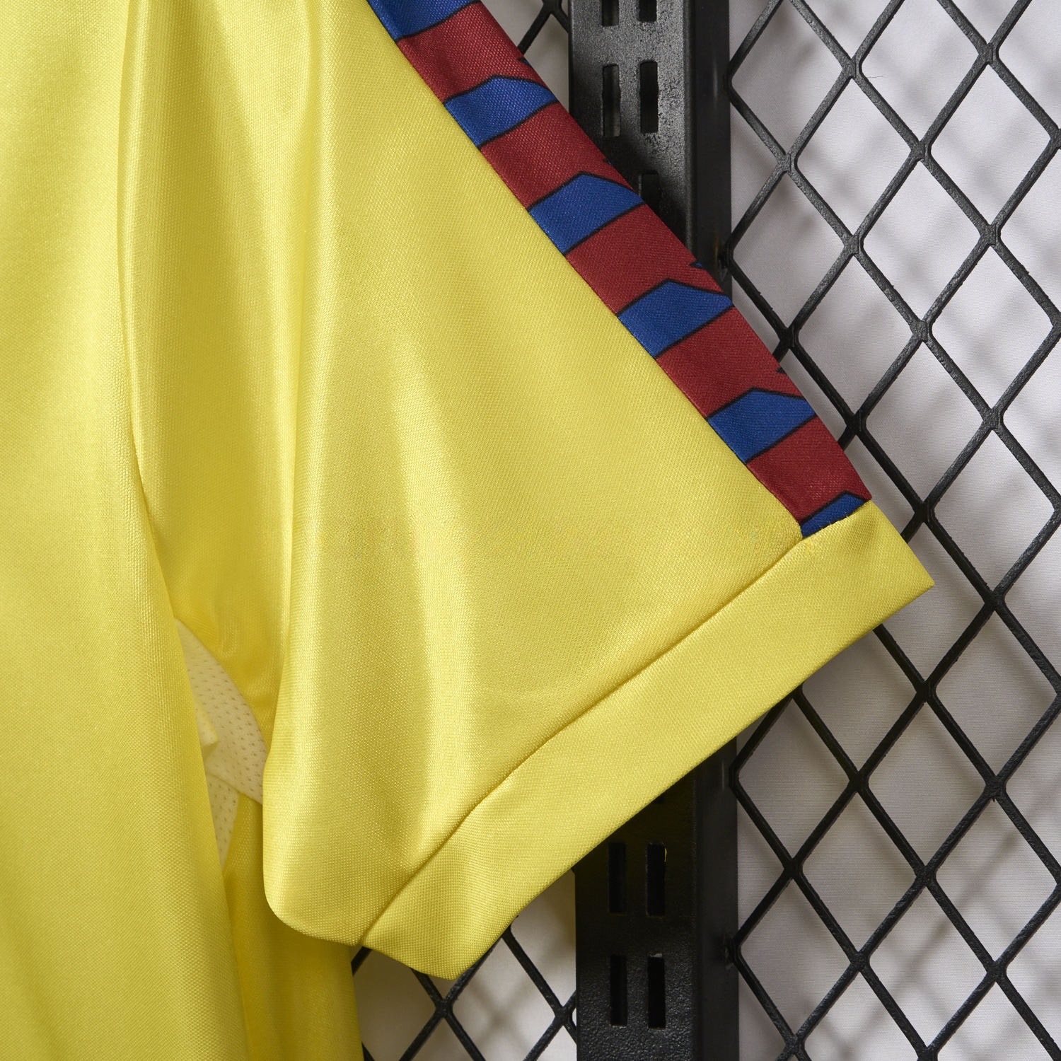 Retro B.A.R.S.A 1982-84 Away Yellow Jersey - ReplicasJersey