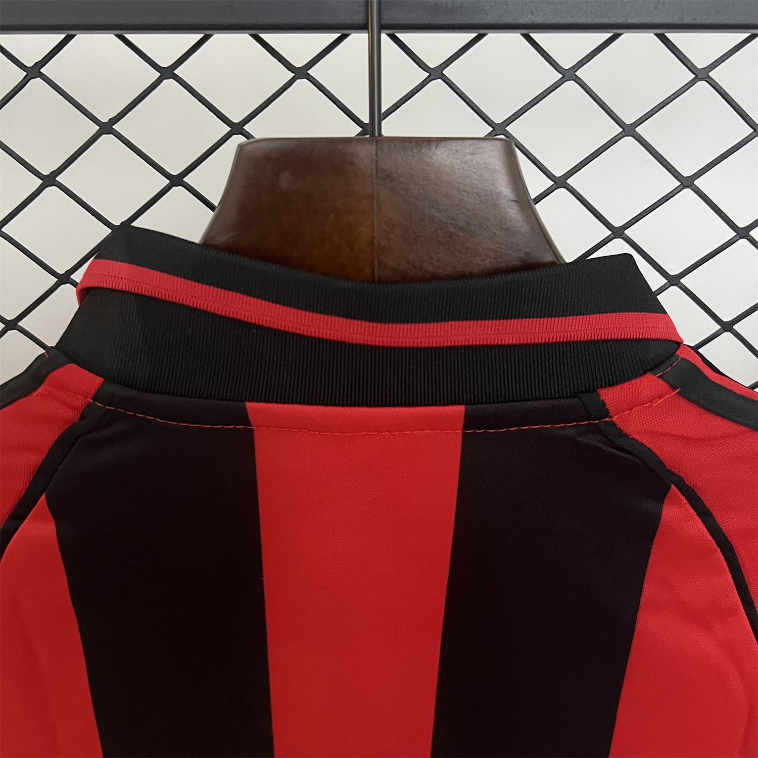 Retro AC Milan 1998-99 Home Kids Kit - ReplicasJersey