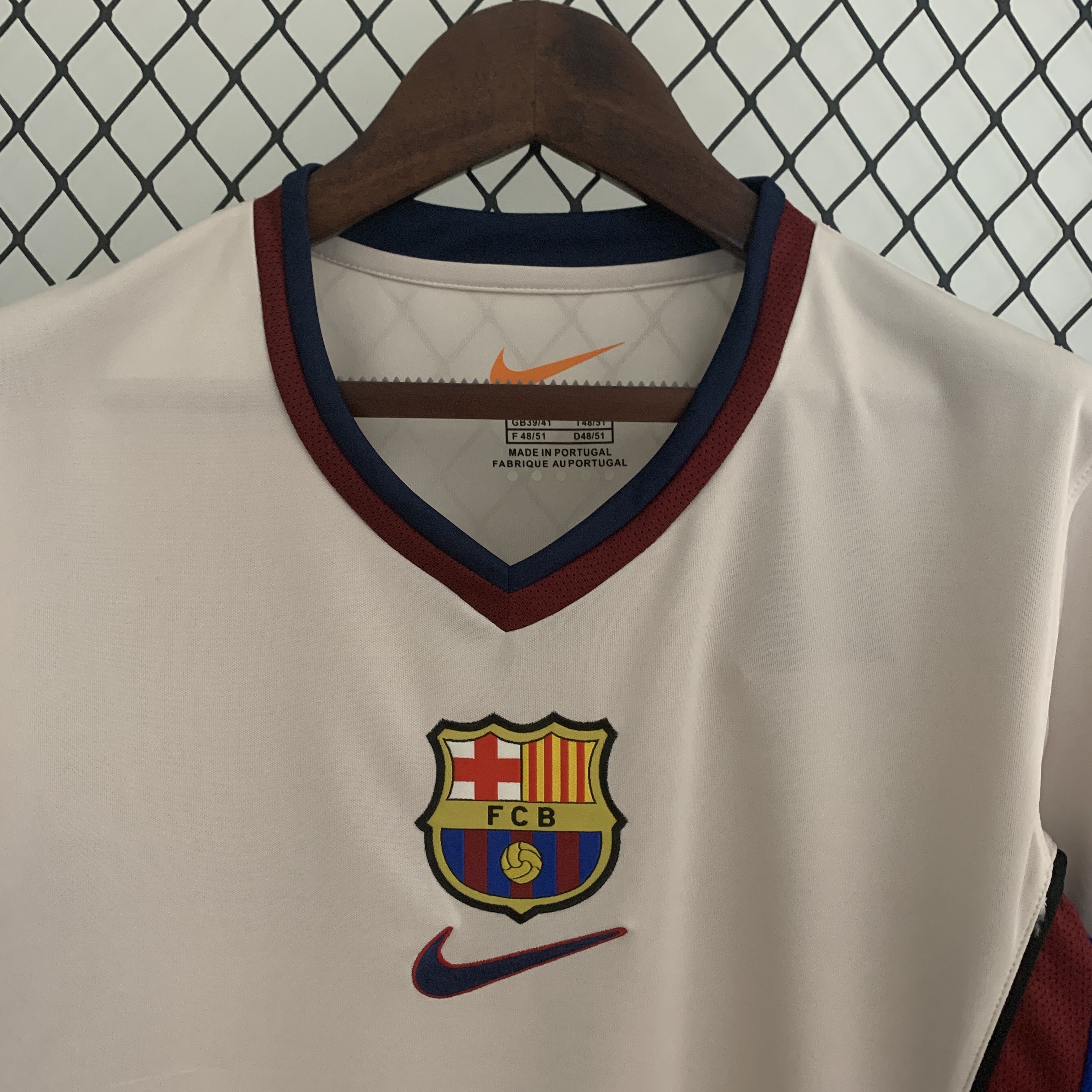 B.A.R.S.A Retro 98-99 Away Jersey - ReplicasJersey