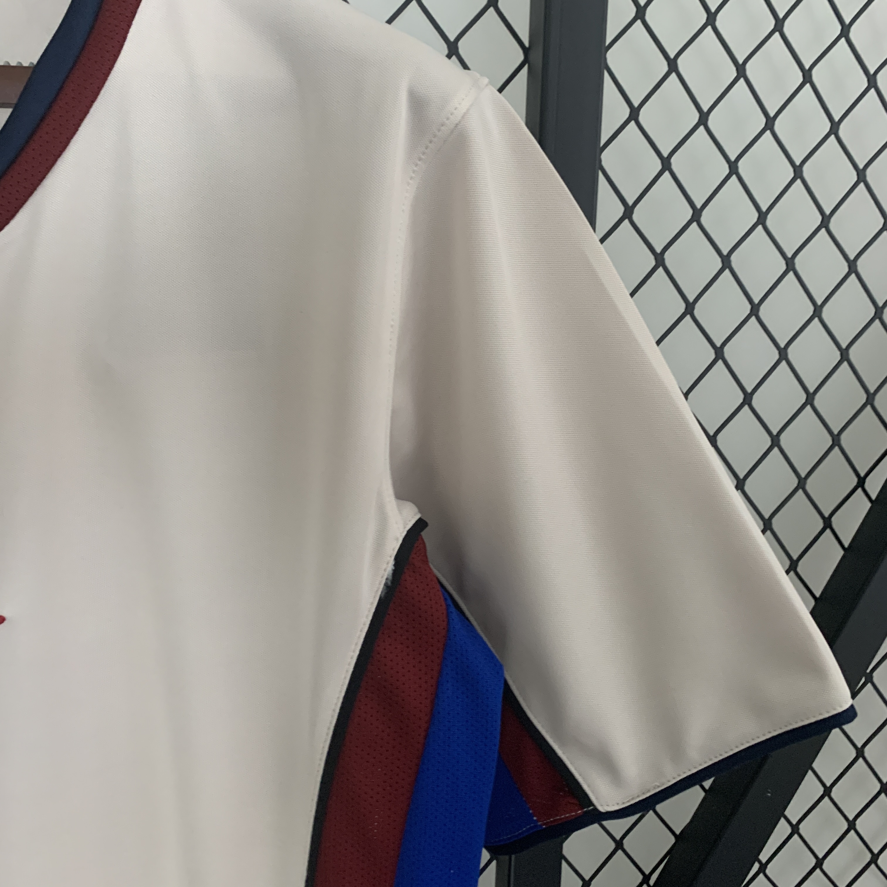 B.A.R.S.A Retro 98-99 Away Jersey - ReplicasJersey