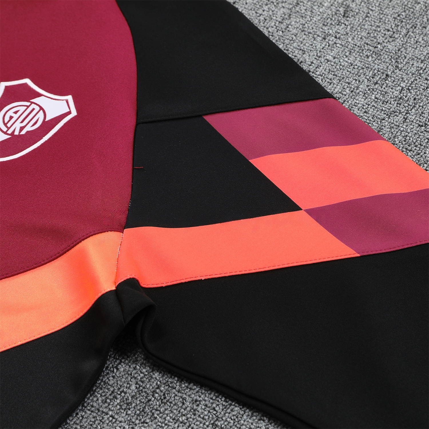 River Plate 25-26 Terrace Jacket Training Tracksuit - Deep Red Jackets & Black Pants - ReplicasJersey