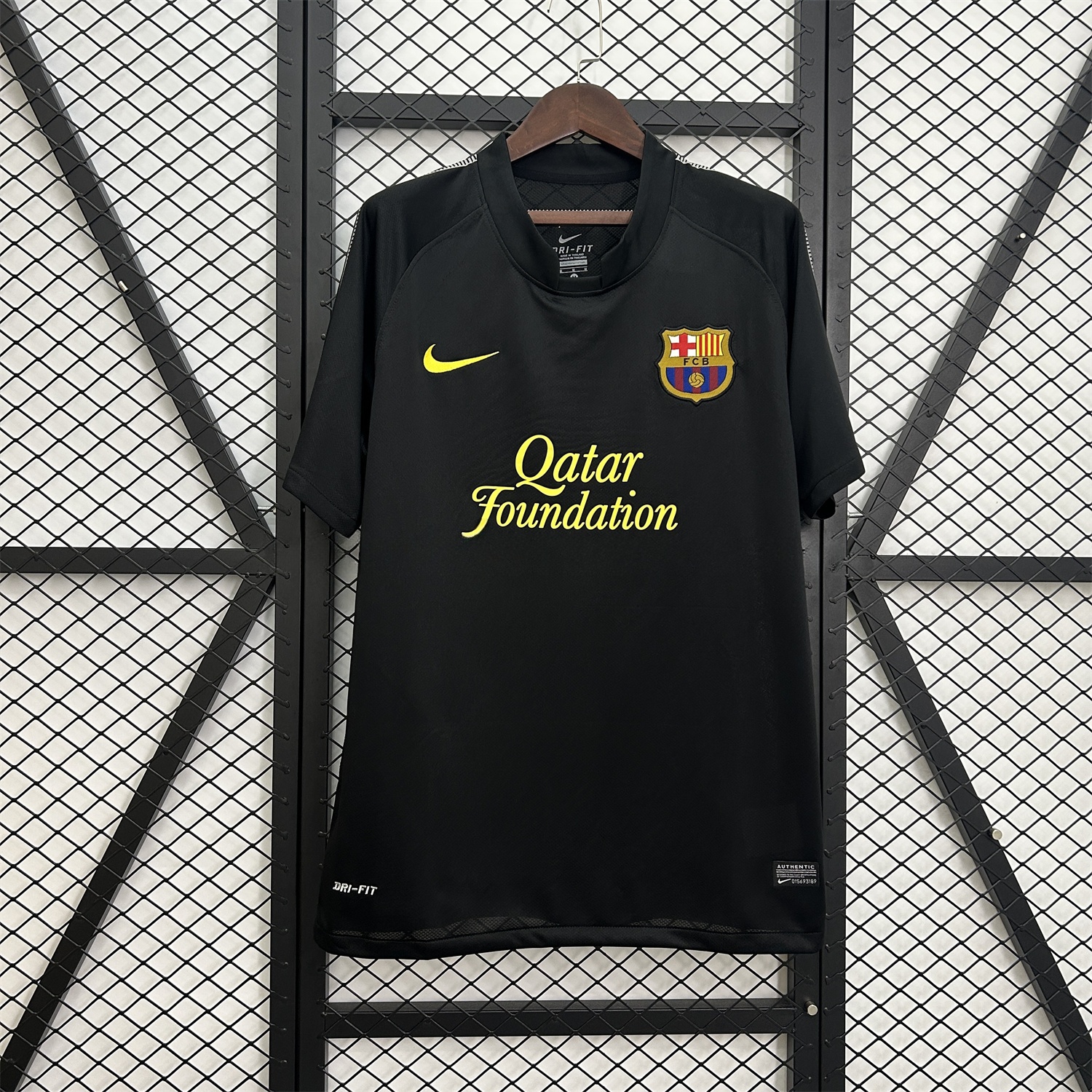 B.A.R.S.A Retro 11-12 Away Jersey - ReplicasJersey