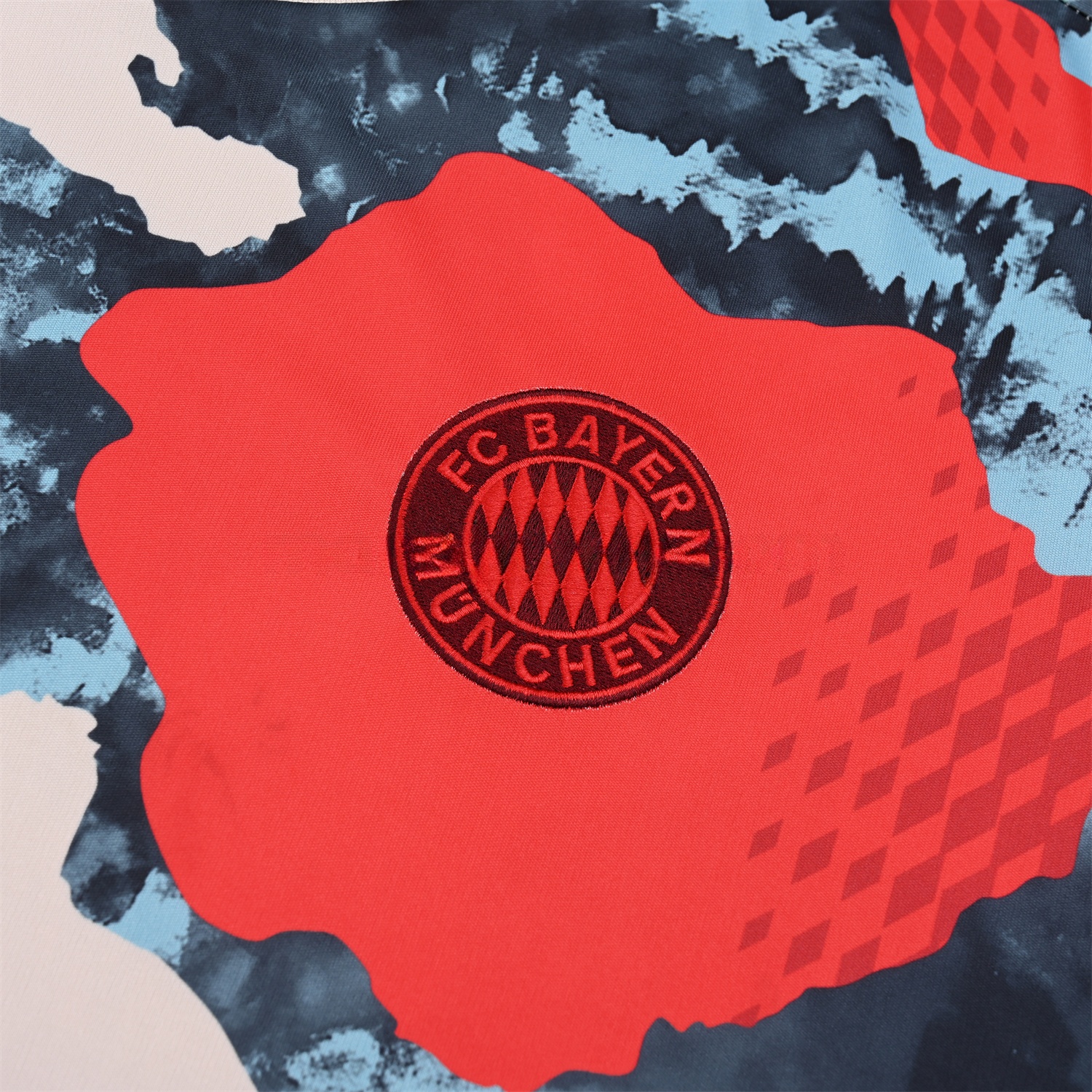 Bayern Munich 24-25 Pre-Match Short-Sleeve Training Set - CamouflageTop & Black Shorts - ReplicasJersey