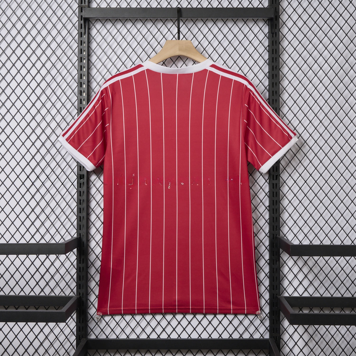 Retro Hamburger SV 1984 Away Jersey - ReplicasJersey