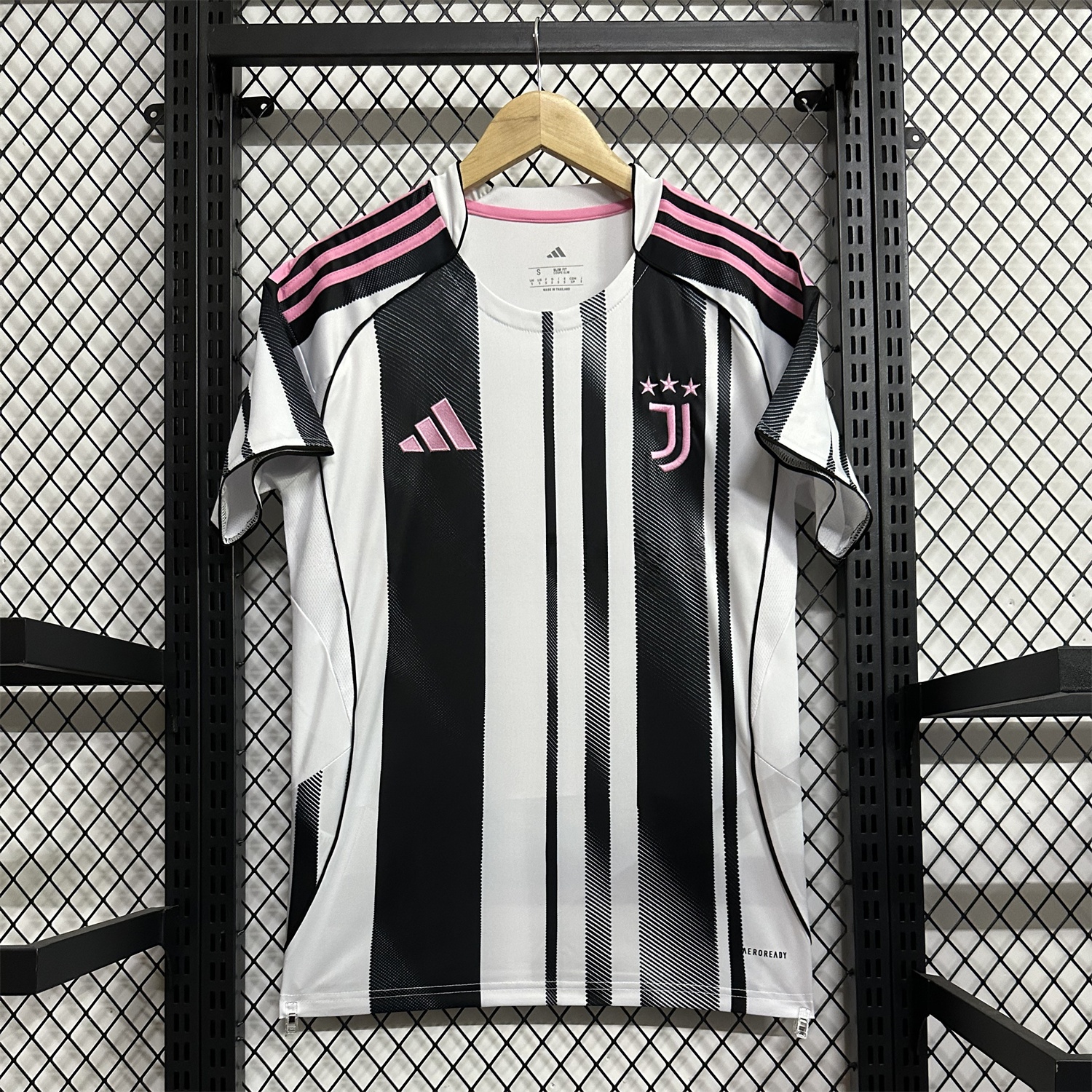 Juventus 25-26 Home Unsponsored Jersey - Fans Version - ReplicasJersey