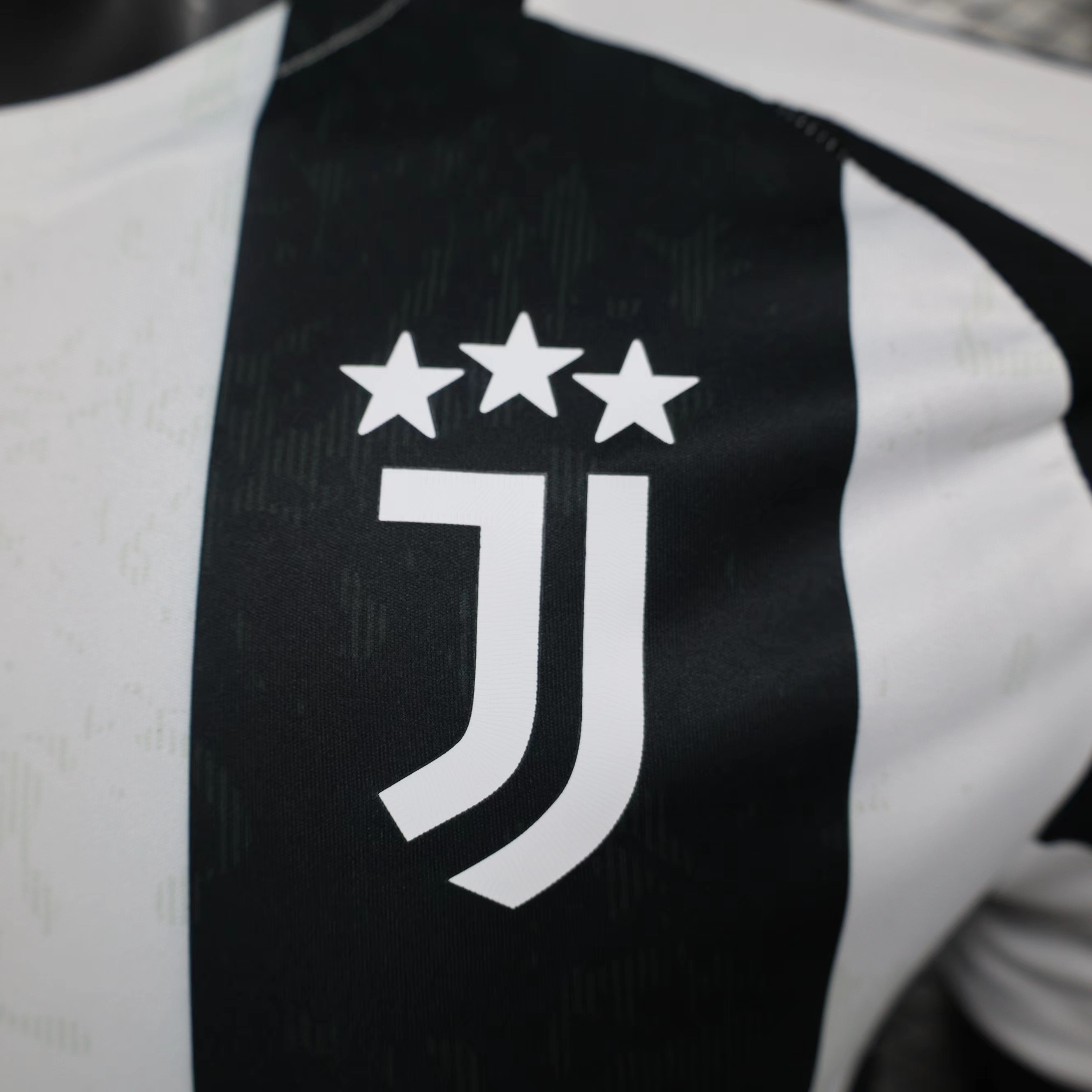 Juventus 24-25 Home Jersey - Player Version - ReplicasJersey
