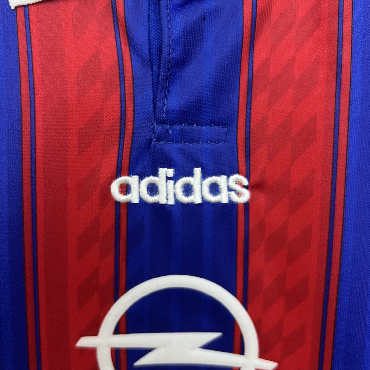 Retro Bayern Munich 1995-97 Home Kids Kit - ReplicasJersey