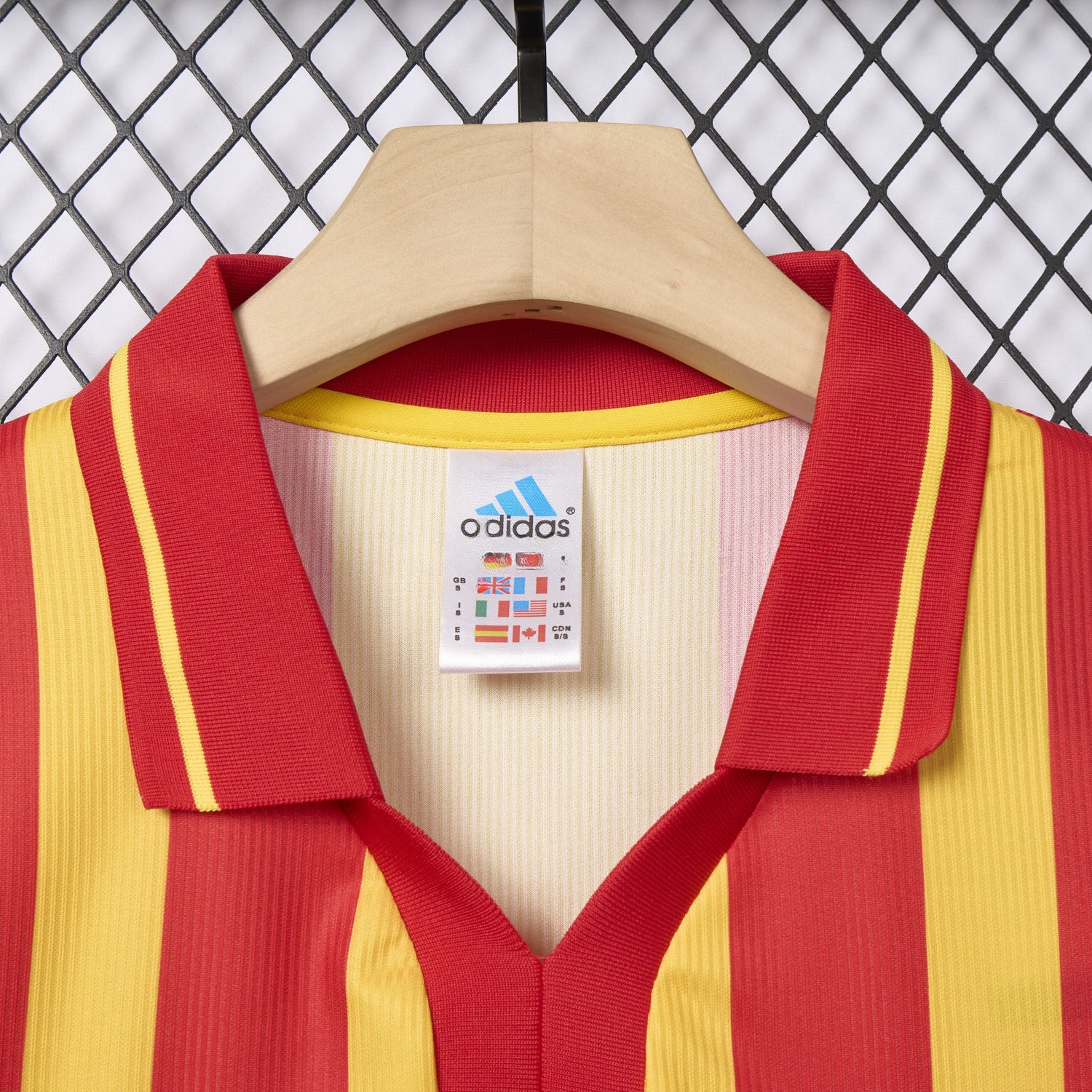 Retro Galatasaray 2000-01 Home Jersey - ReplicasJersey