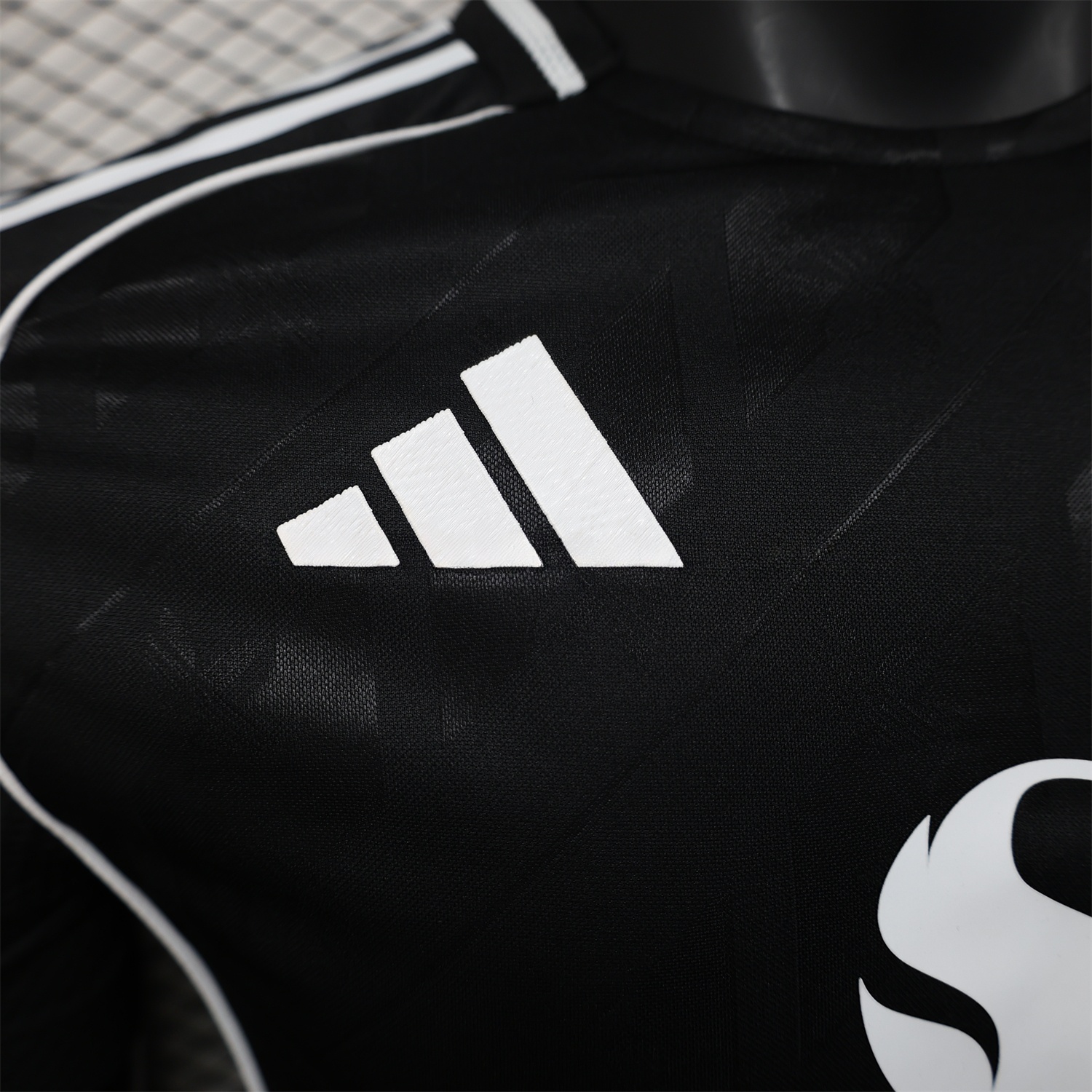 Manchester United 25-26 Black Training Jersey - Player Version - ReplicasJersey
