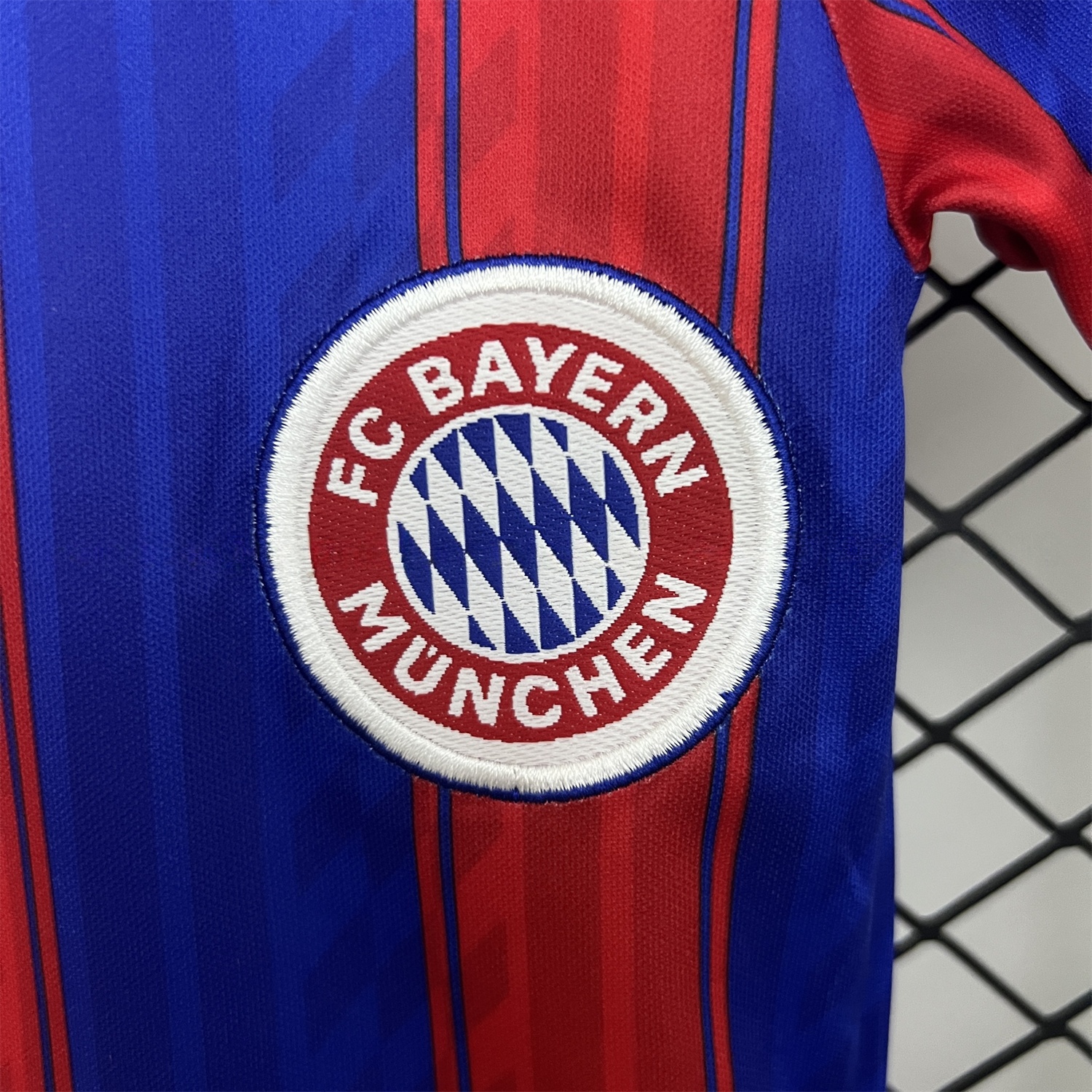 Retro Bayern Munich 1995-97 Home Kids Kit - ReplicasJersey