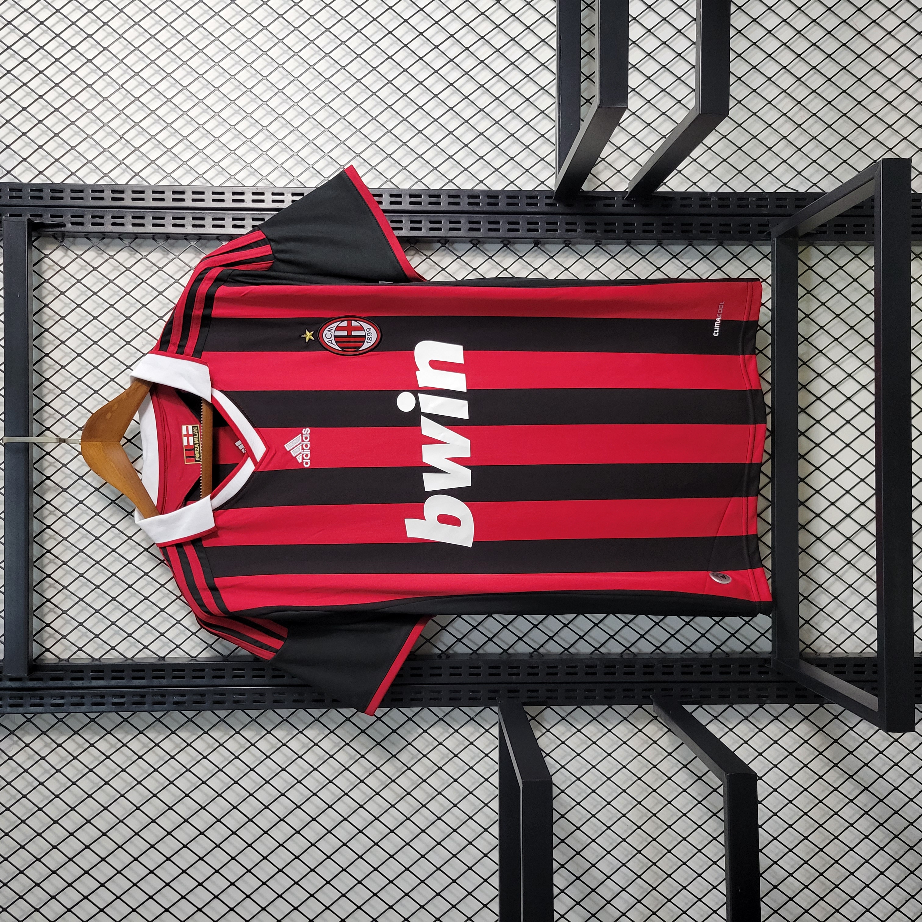 Retro AC Milan 2009-10 Home Stadium Jersey - ReplicasJersey