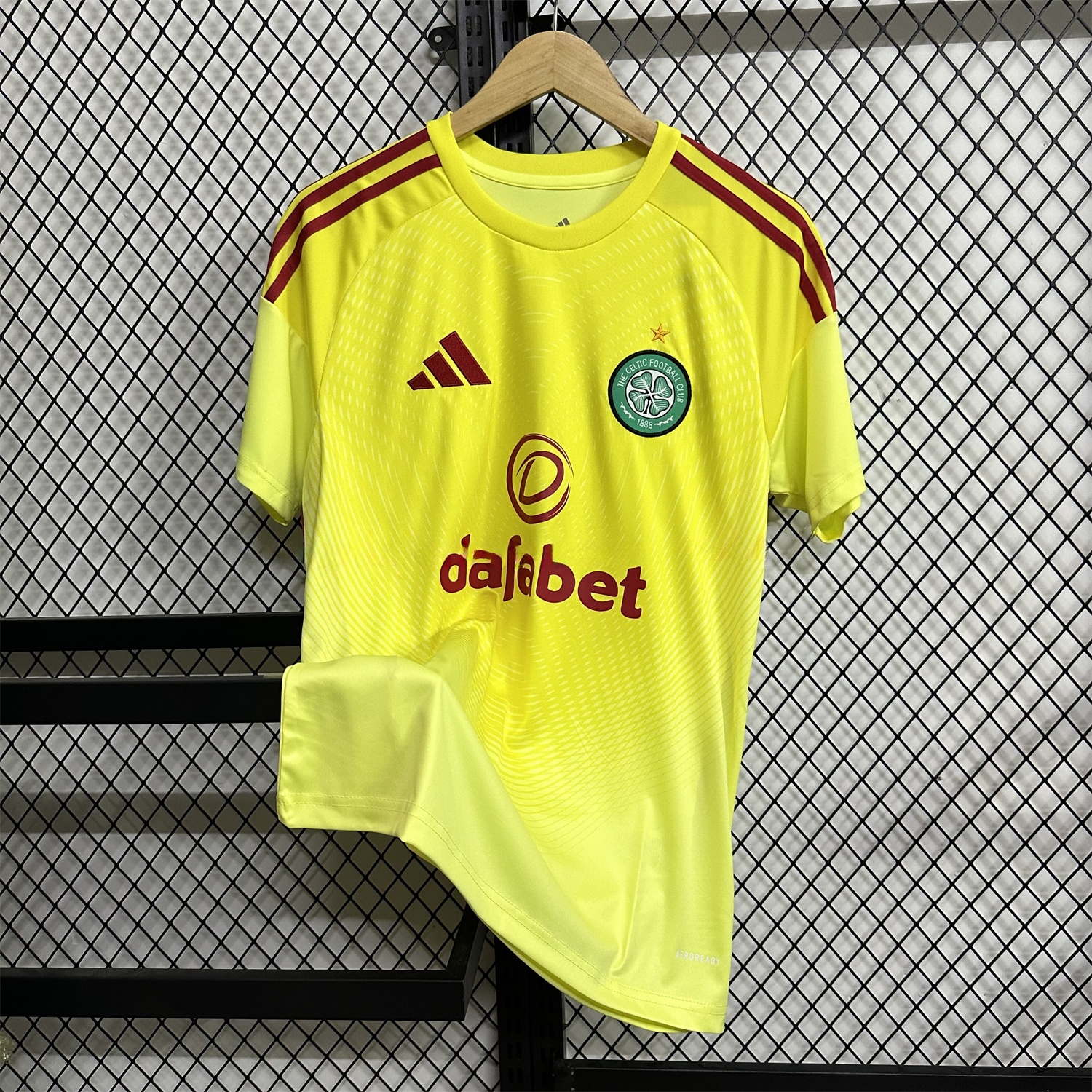 Celtic 25-26 Light Yellow Goalkeeper Jersey - Fans Version - ReplicasJersey