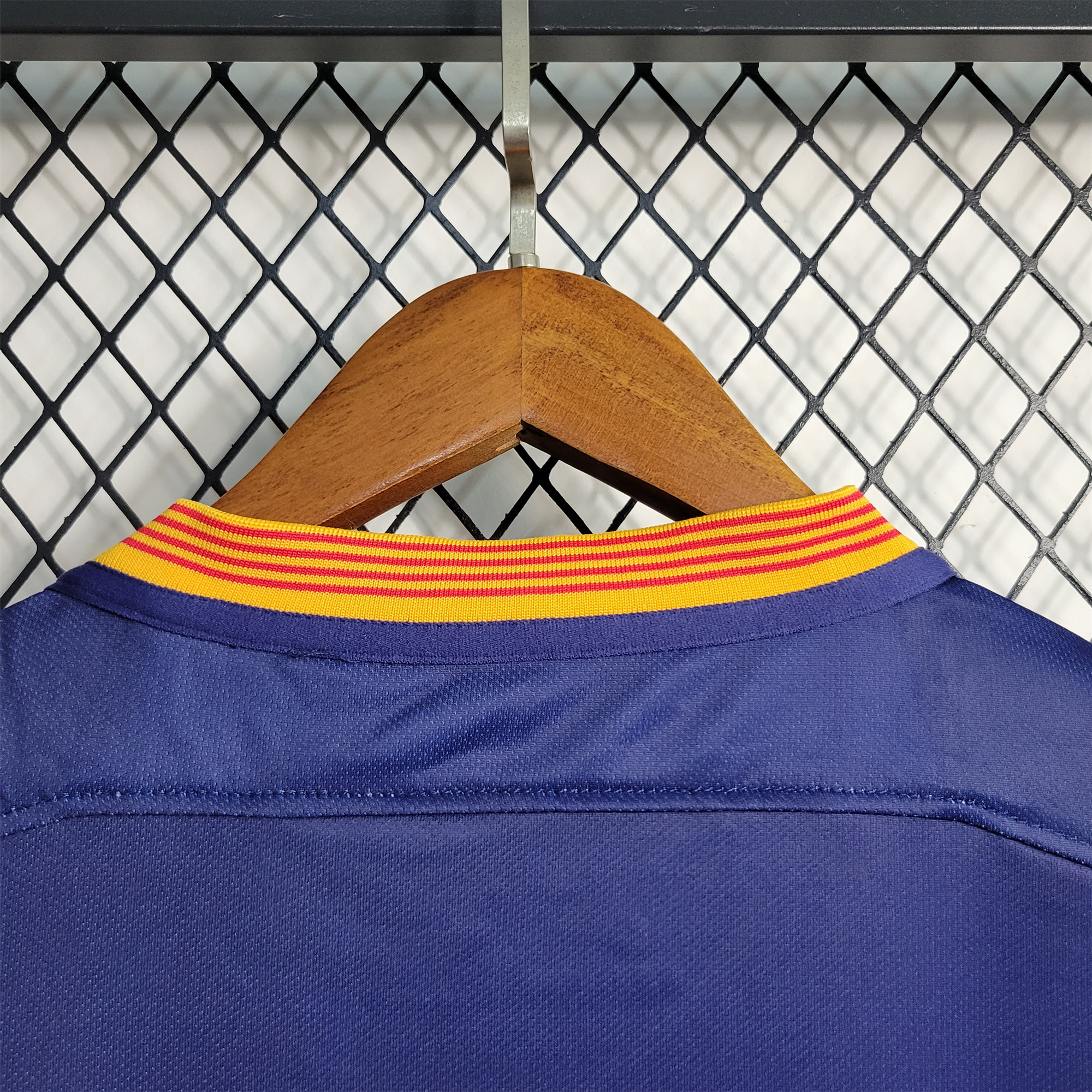 B.A.R.S.A Retro 15-16 Home Stadium Jersey - ReplicasJersey