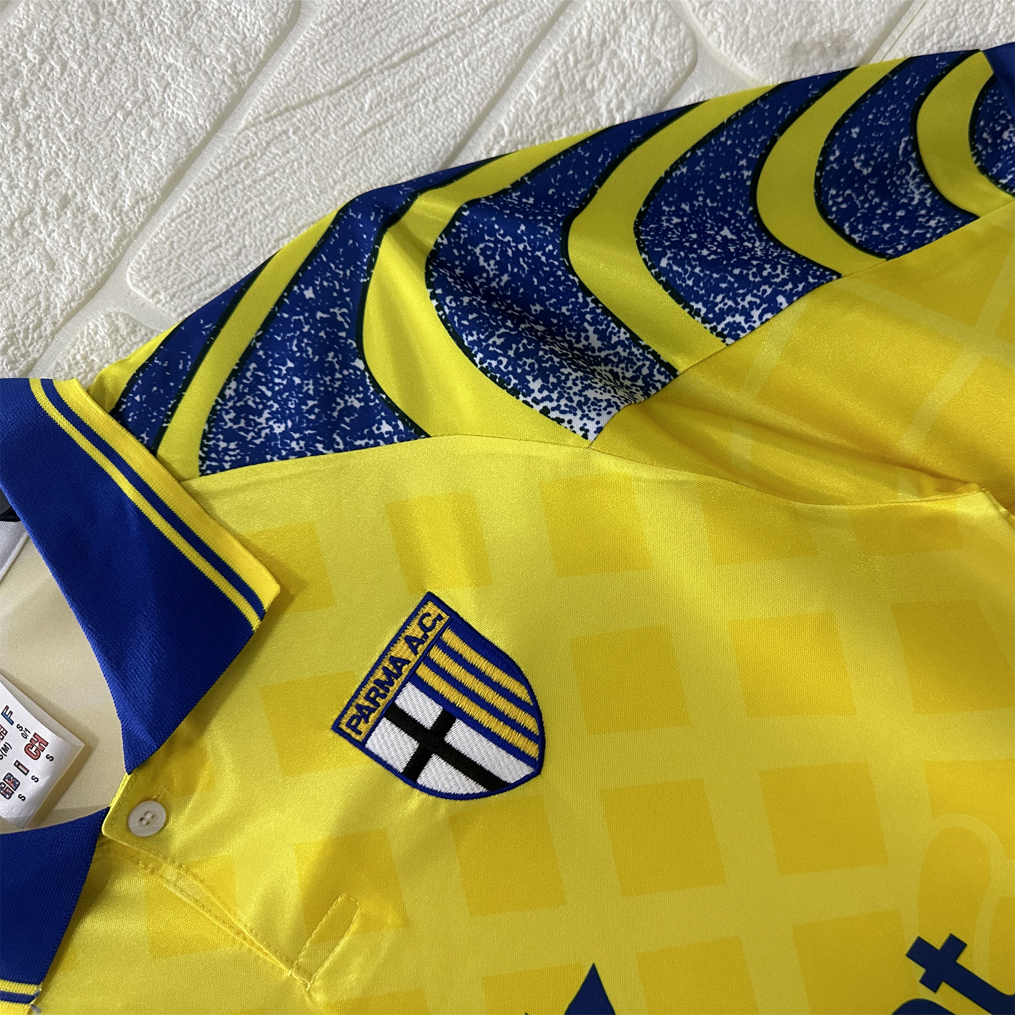 Retro Parma 1995-97 Away Jersey - Fans Version - ReplicasJersey
