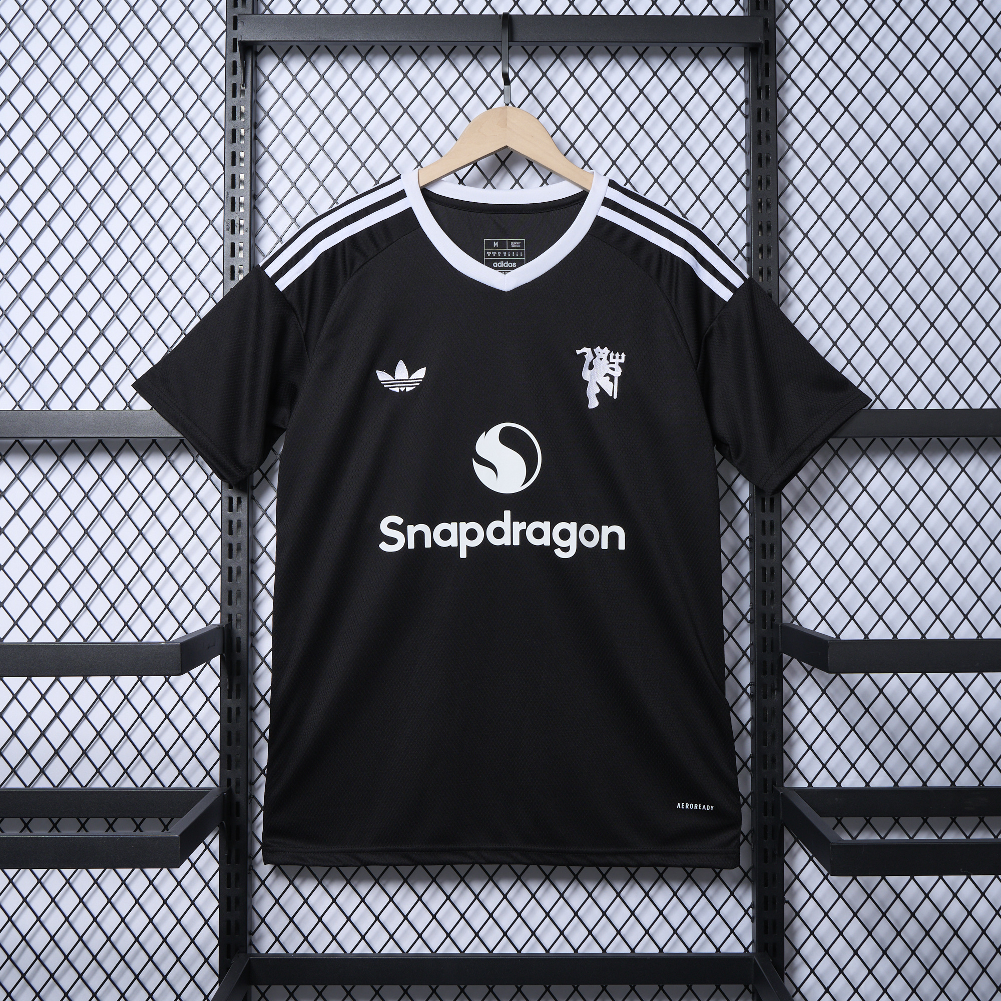 Manchester United 24-25 Goalkeeper GK Third Jersey - Fans Version - ReplicasJersey