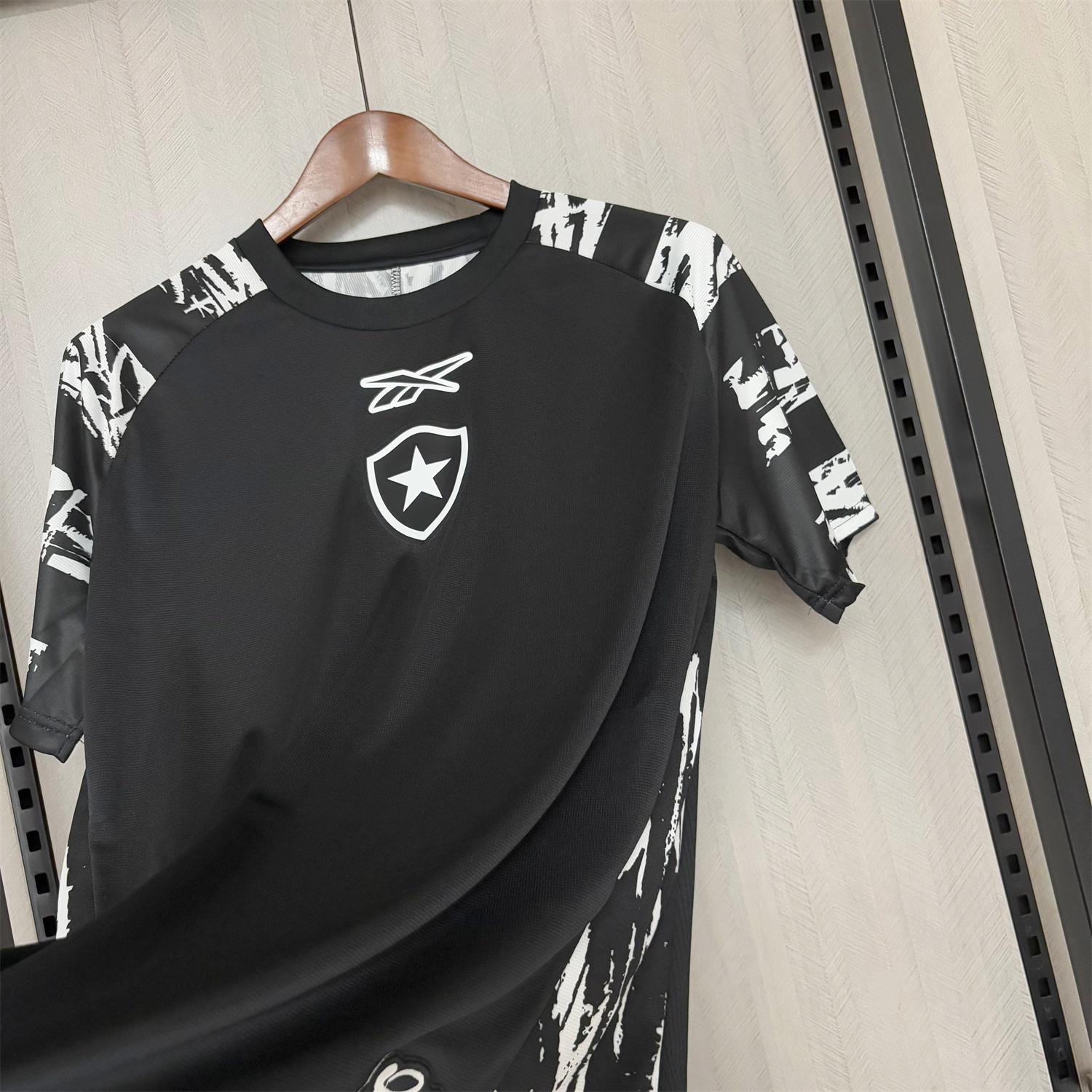 Botafogo 25-26 Black Pre-Match Jersey - Fans Version - ReplicasJersey