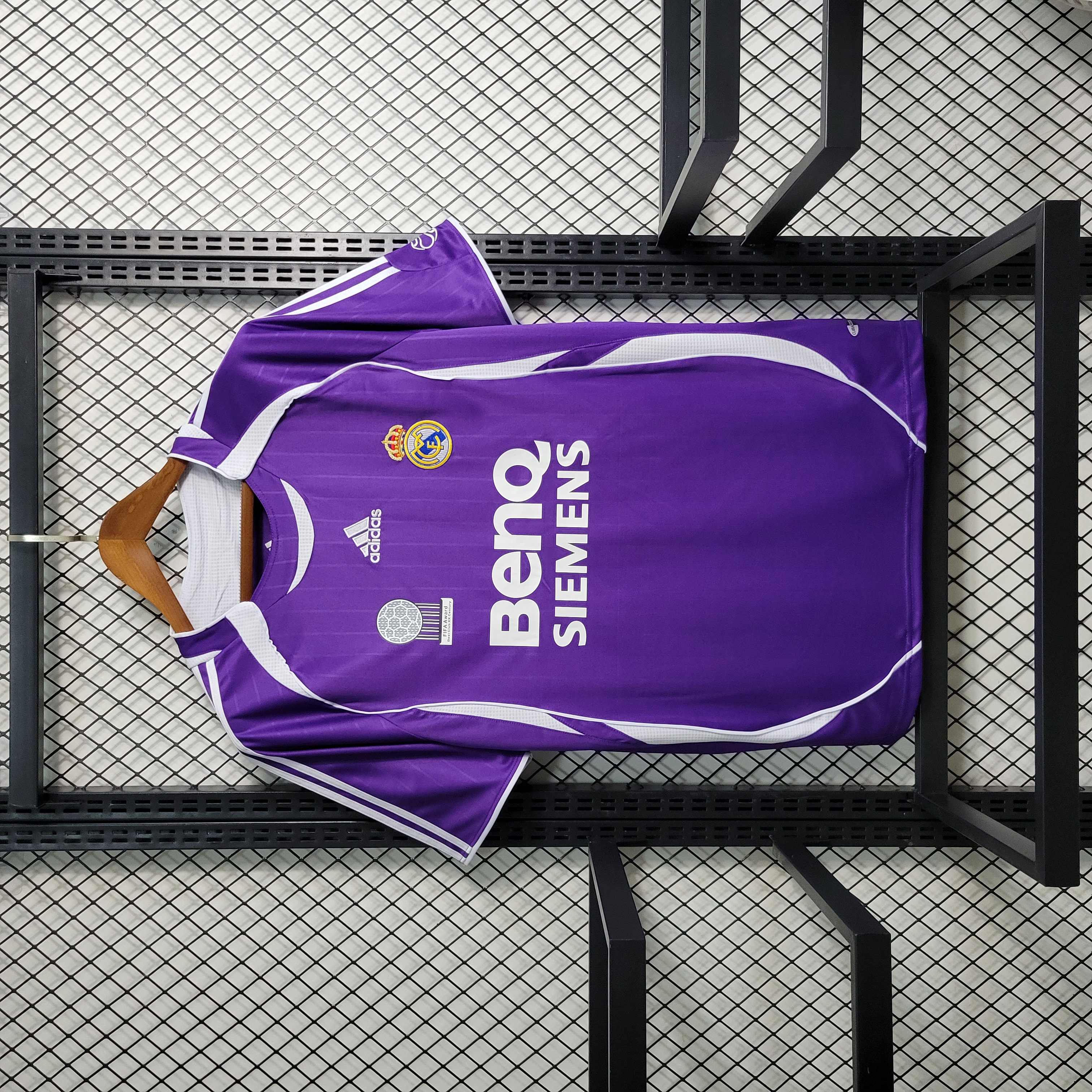Retro Real Madrid 06-07 Third Jersey - ReplicasJersey