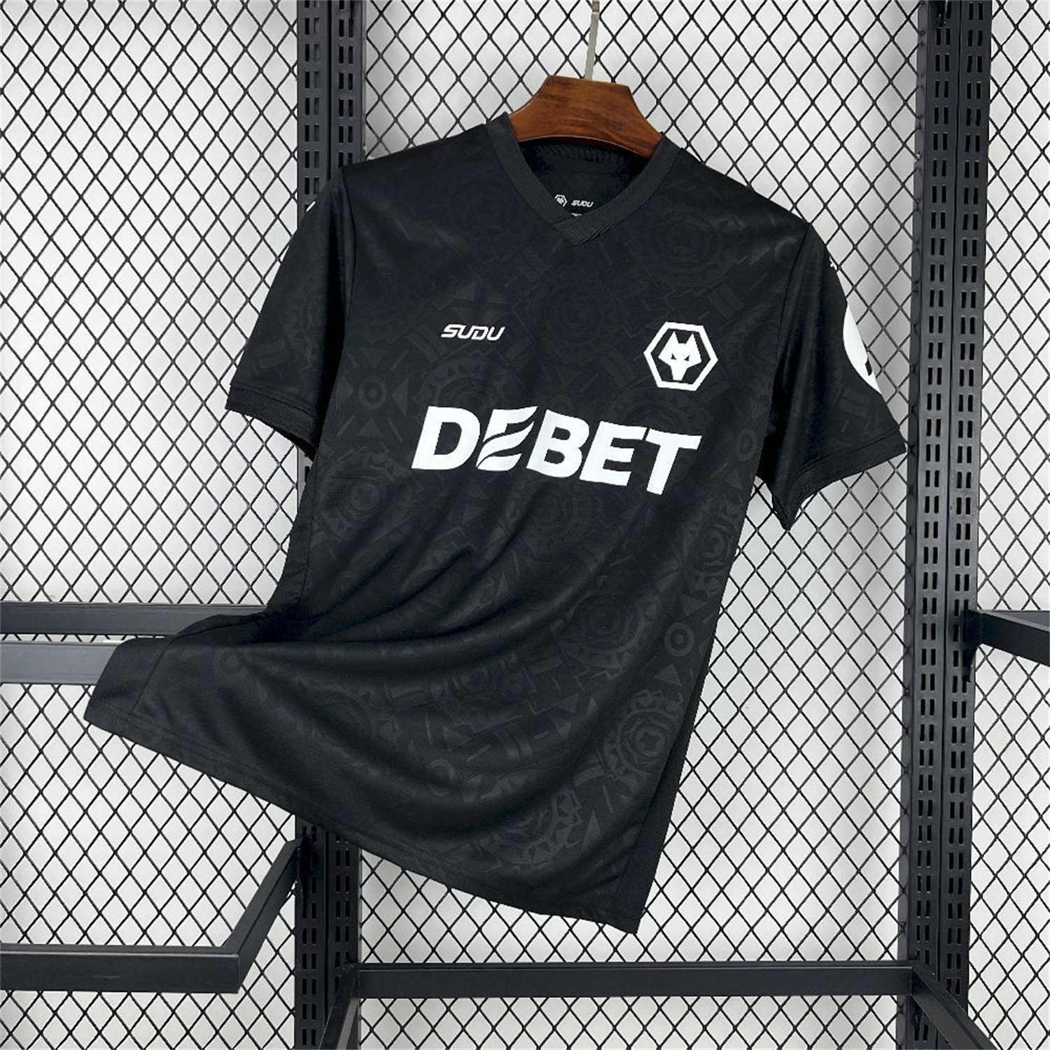 Wolverhampton Wanderers Wolves 25-26 Goalkeeper Black Jersey - Fans Version - ReplicasJersey