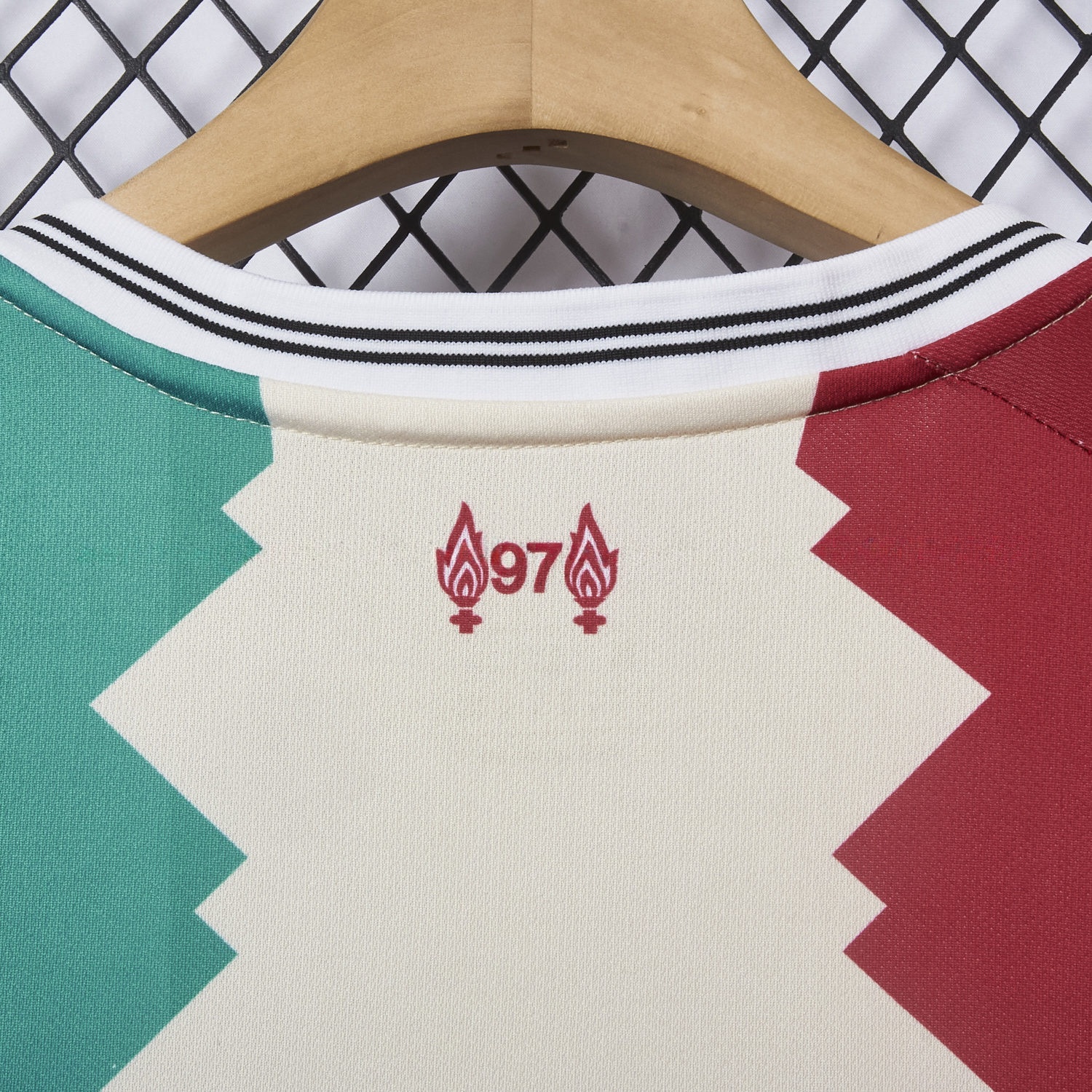 Liver.pool 25-26 Tricolor Shirt - Fans Version - ReplicasJersey