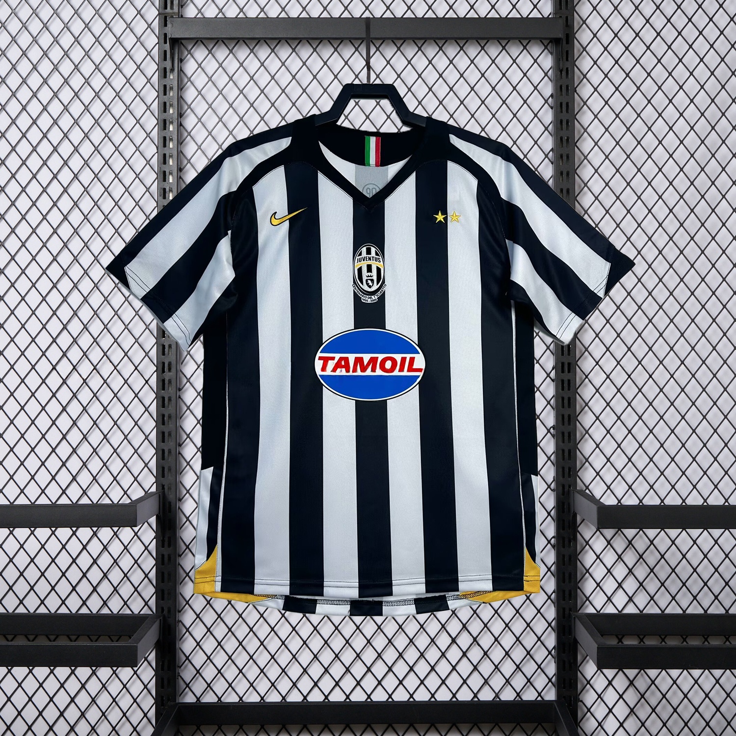 Retro Juventus 2005-06 Home Jersey - ReplicasJersey
