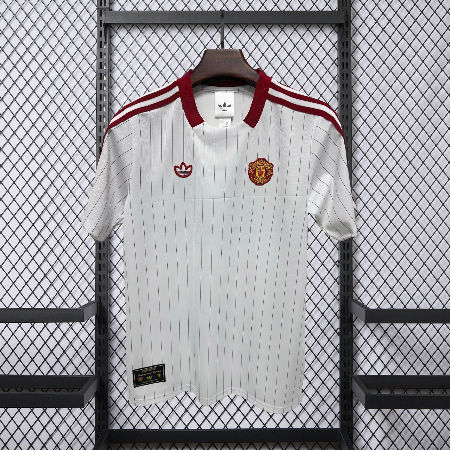 Manchester United 25-26 Trefoil White Travel Jersey - Fans Version - ReplicasJersey