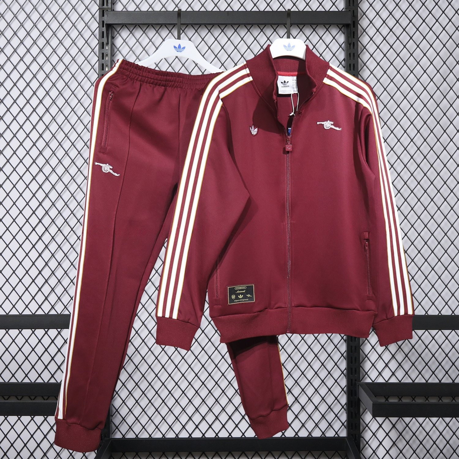 Arsenal 25-26 Jacket Training Tracksuit - Red Throwback Jackets & Red Pants - ReplicasJersey