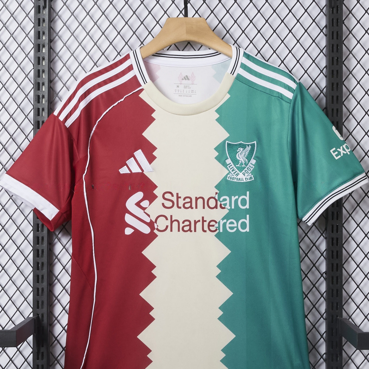 Liver.pool 25-26 Tricolor Shirt - Fans Version - ReplicasJersey
