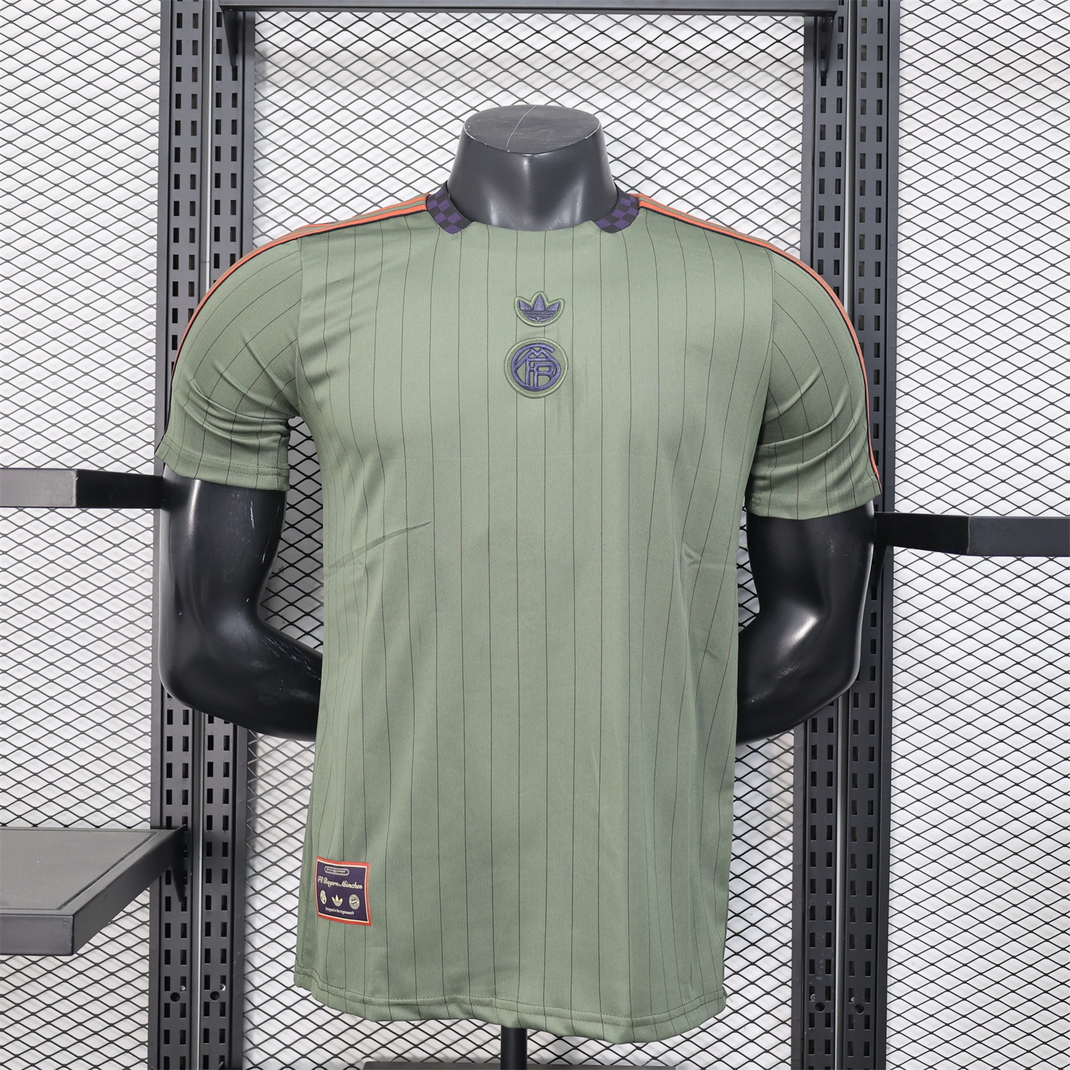 Bayern Munich 25-26 Trefoil Grey Green Travel Jersey - Player Version - ReplicasJersey