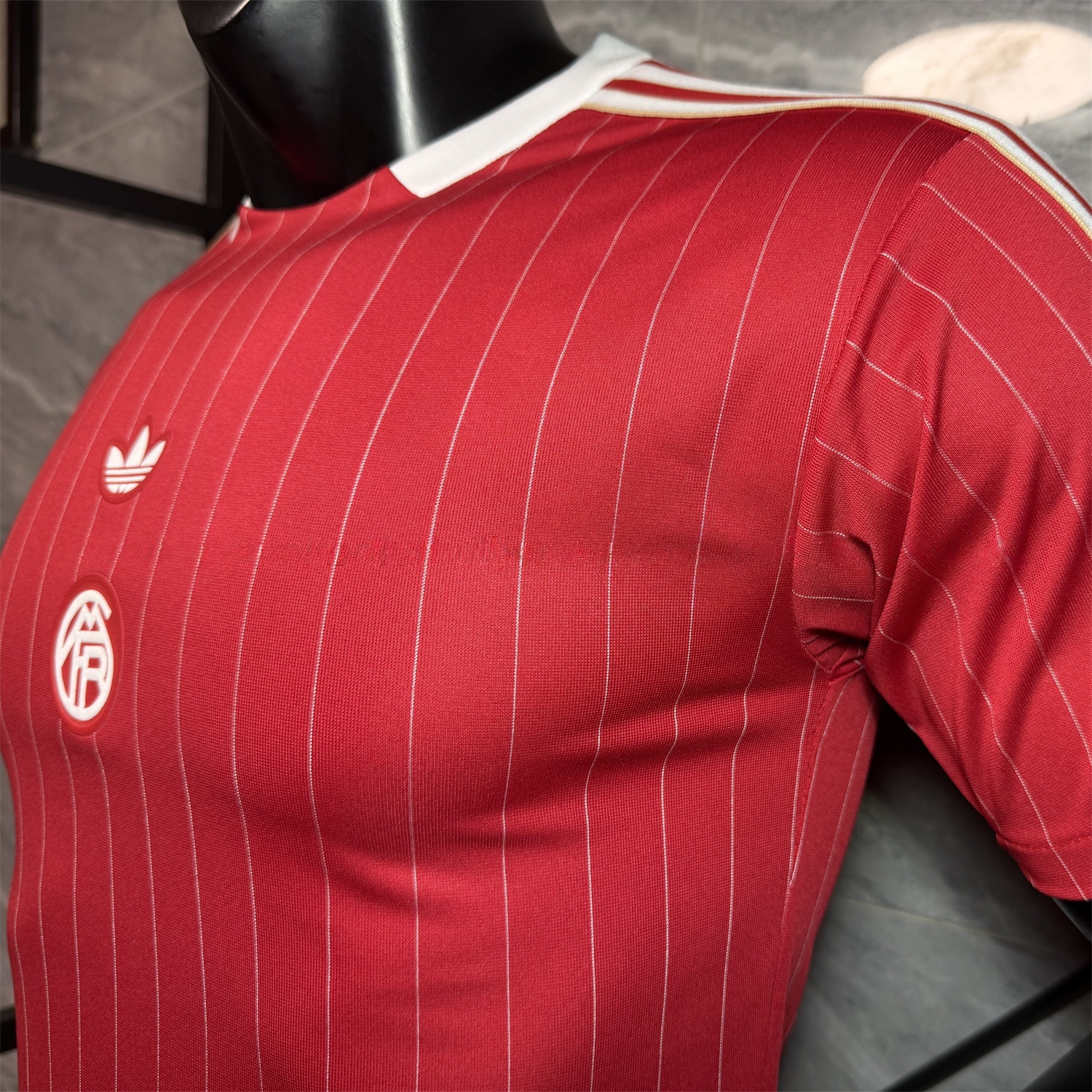 Bayern Munich 25-26 Trefoil Red And White Travel Jersey - Player Version - ReplicasJersey