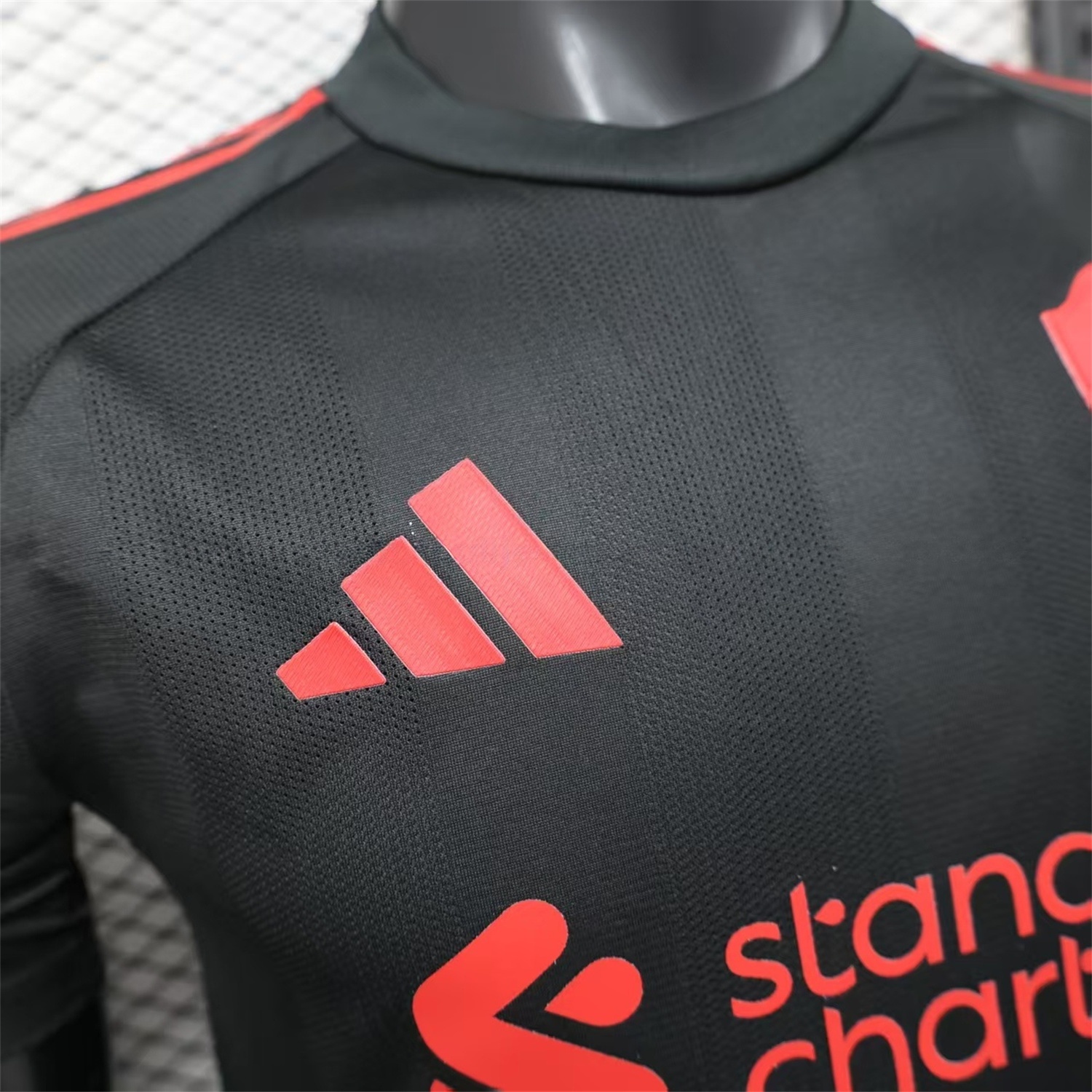 Liver.pool 25-26 Black Special Whit Red Sponsor Jersey - Player Version - ReplicasJersey