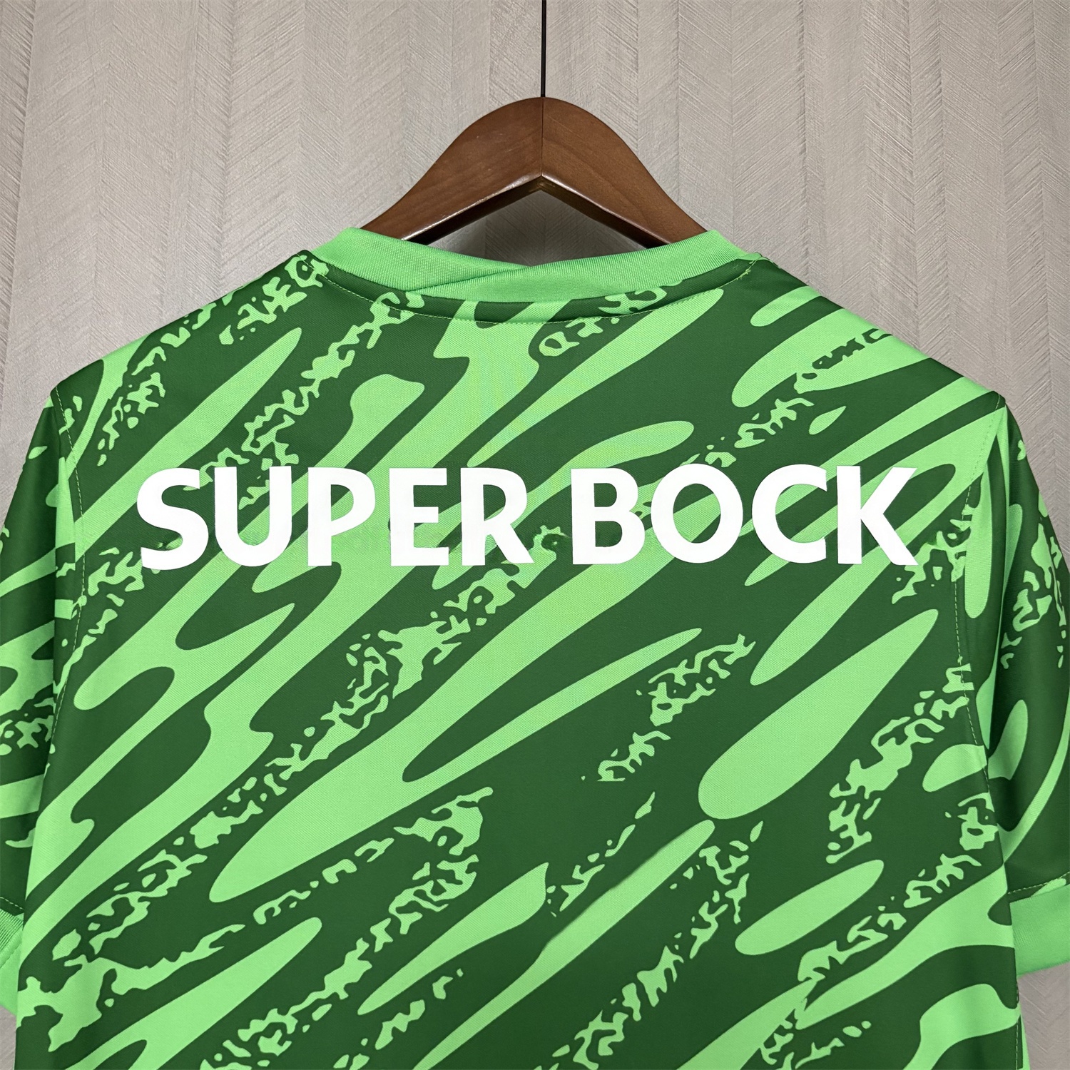 Sporting CP 25-26 Green Goalkeeper Jersey - Fans Version - ReplicasJersey