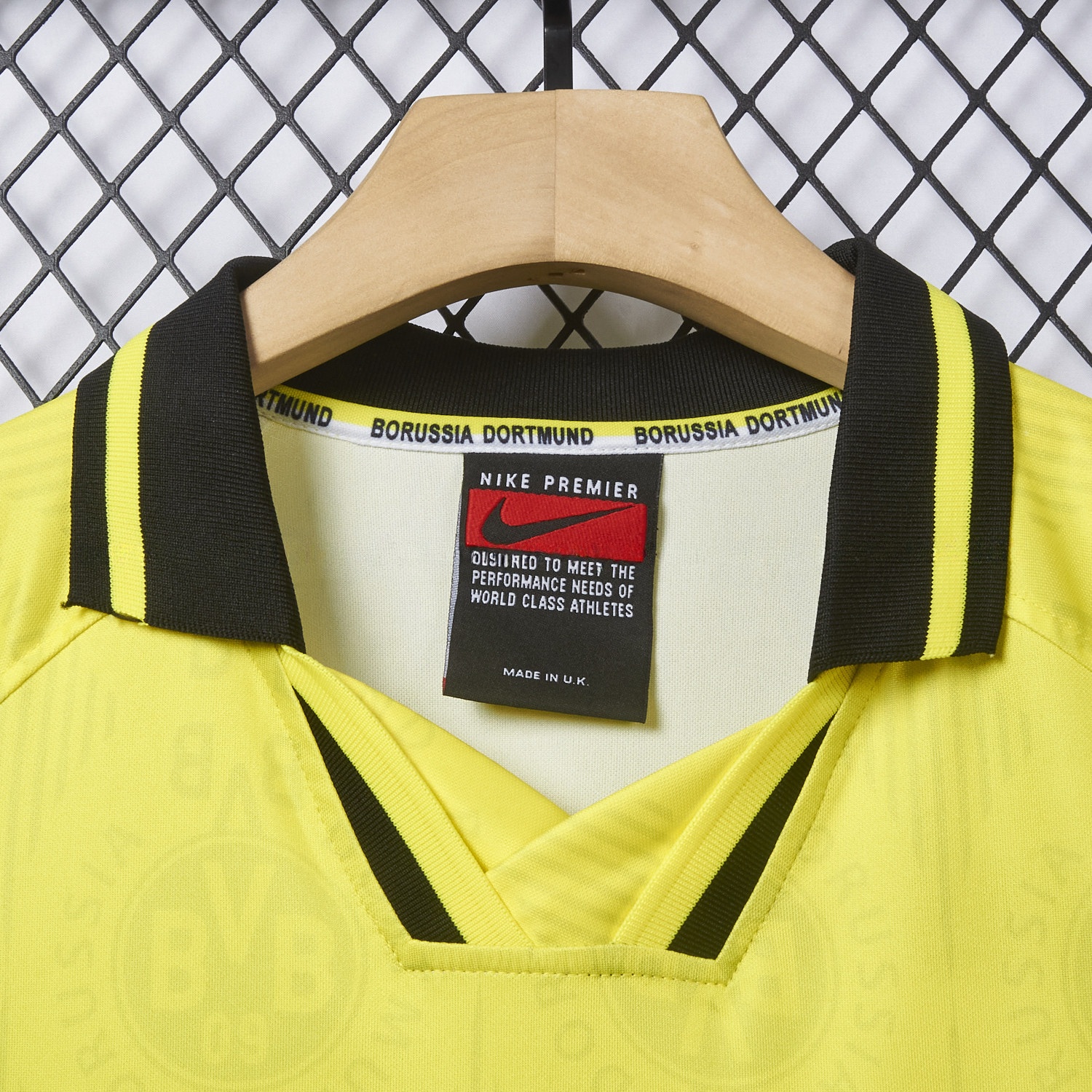 Retro Dortmund 1996-97 Home Jersey - ReplicasJersey