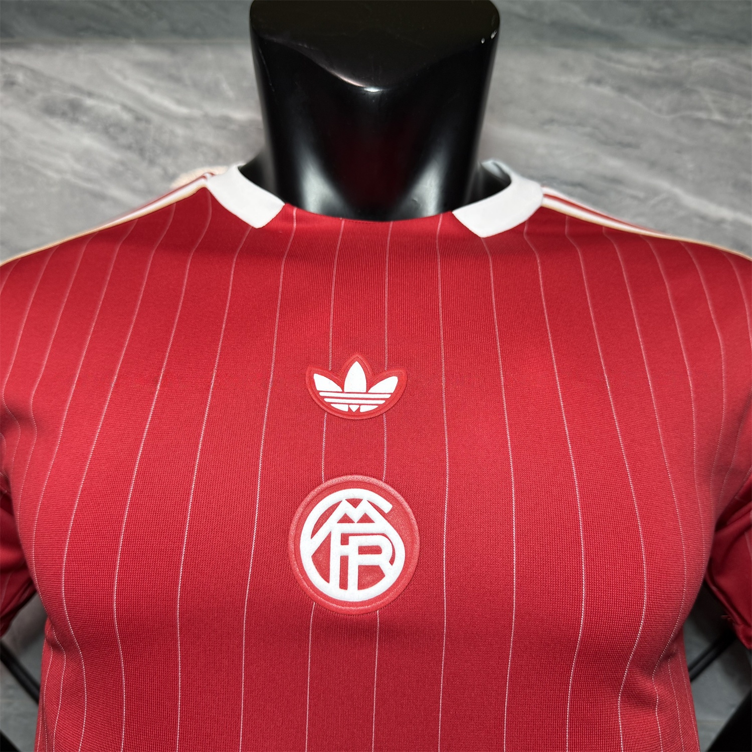 Bayern Munich 25-26 Trefoil Red And White Travel Jersey - Player Version - ReplicasJersey