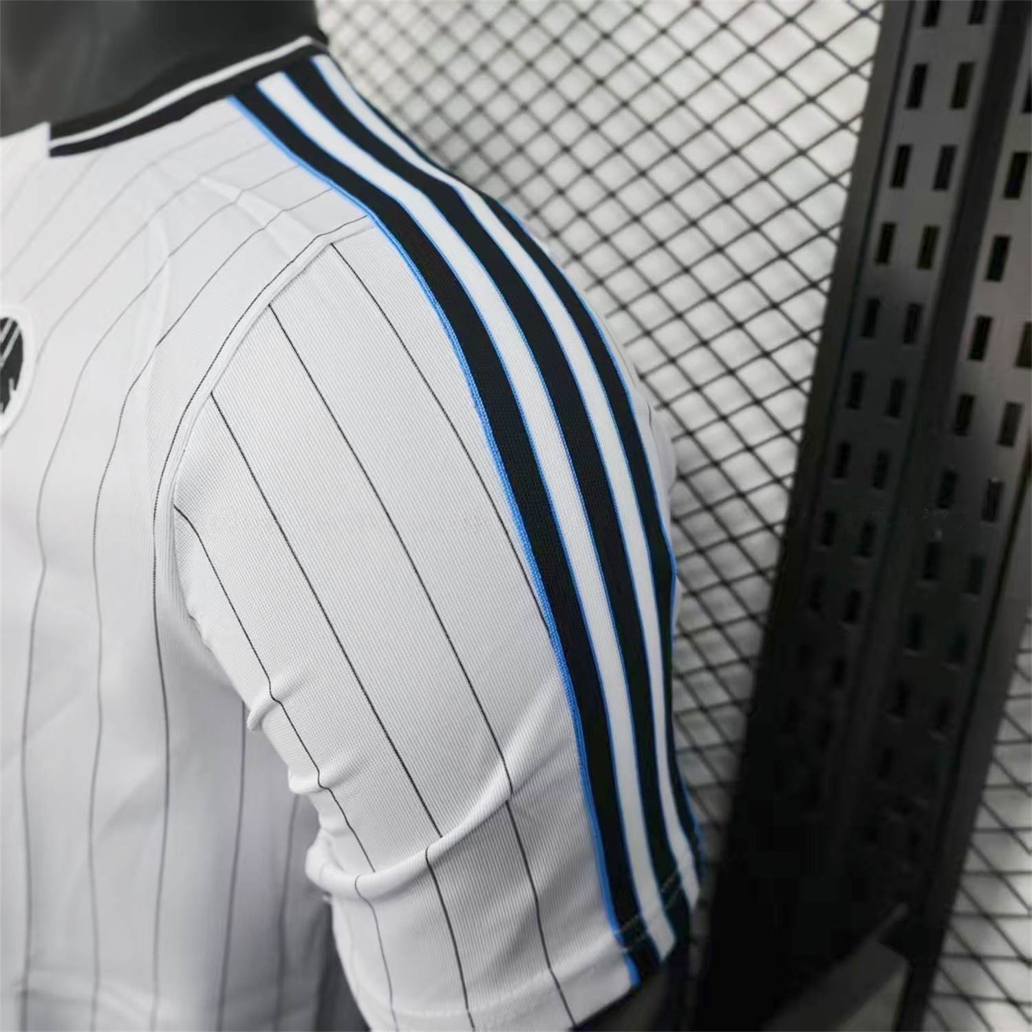 Newcastle United 25-26 Icon Range Travel Special Edition White Jersey - Player Version - ReplicasJersey