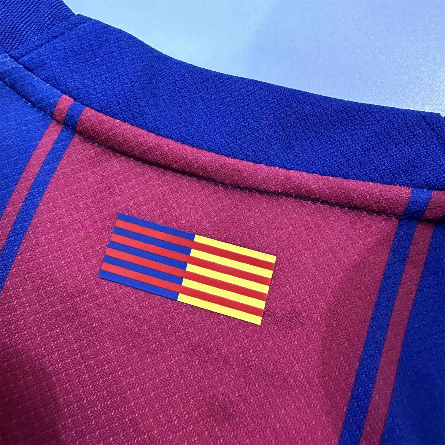 Barcelona 25-26 Home Unsponsored Jersey - Fans Version - ReplicasJersey