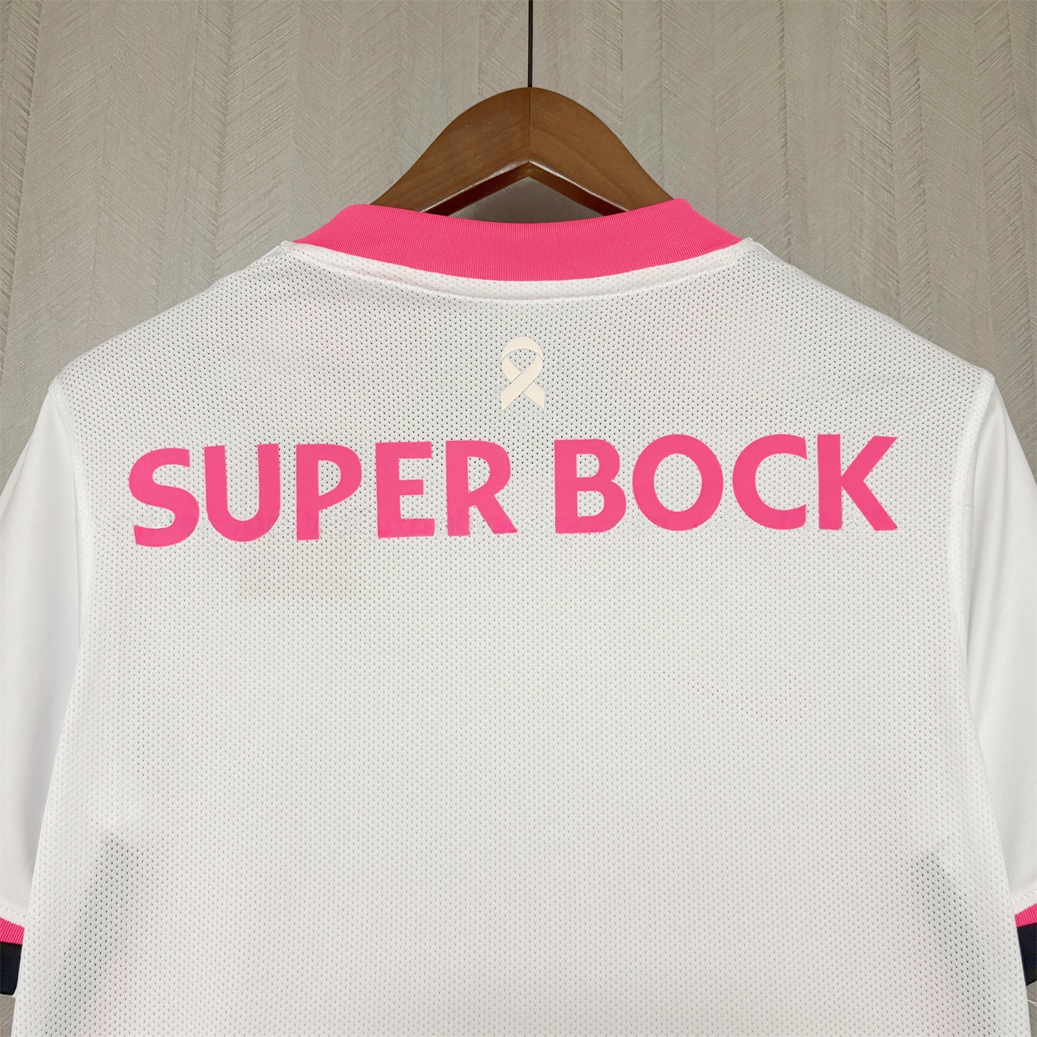 Sporting CP 25-26 Pink And White Special Jersey - Fans Version - ReplicasJersey