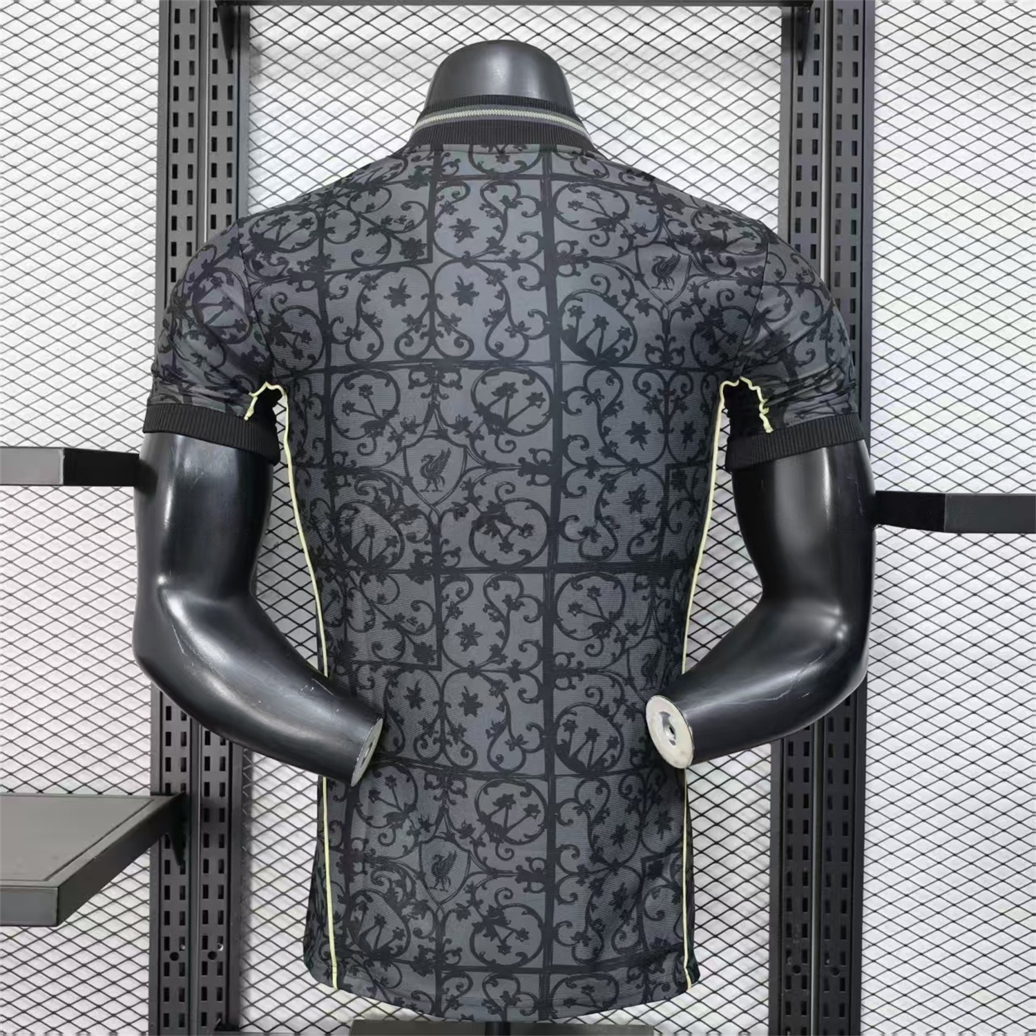 Liver.pool 25-26 Black Floral Pattern Special Jersey - Player Version - ReplicasJersey