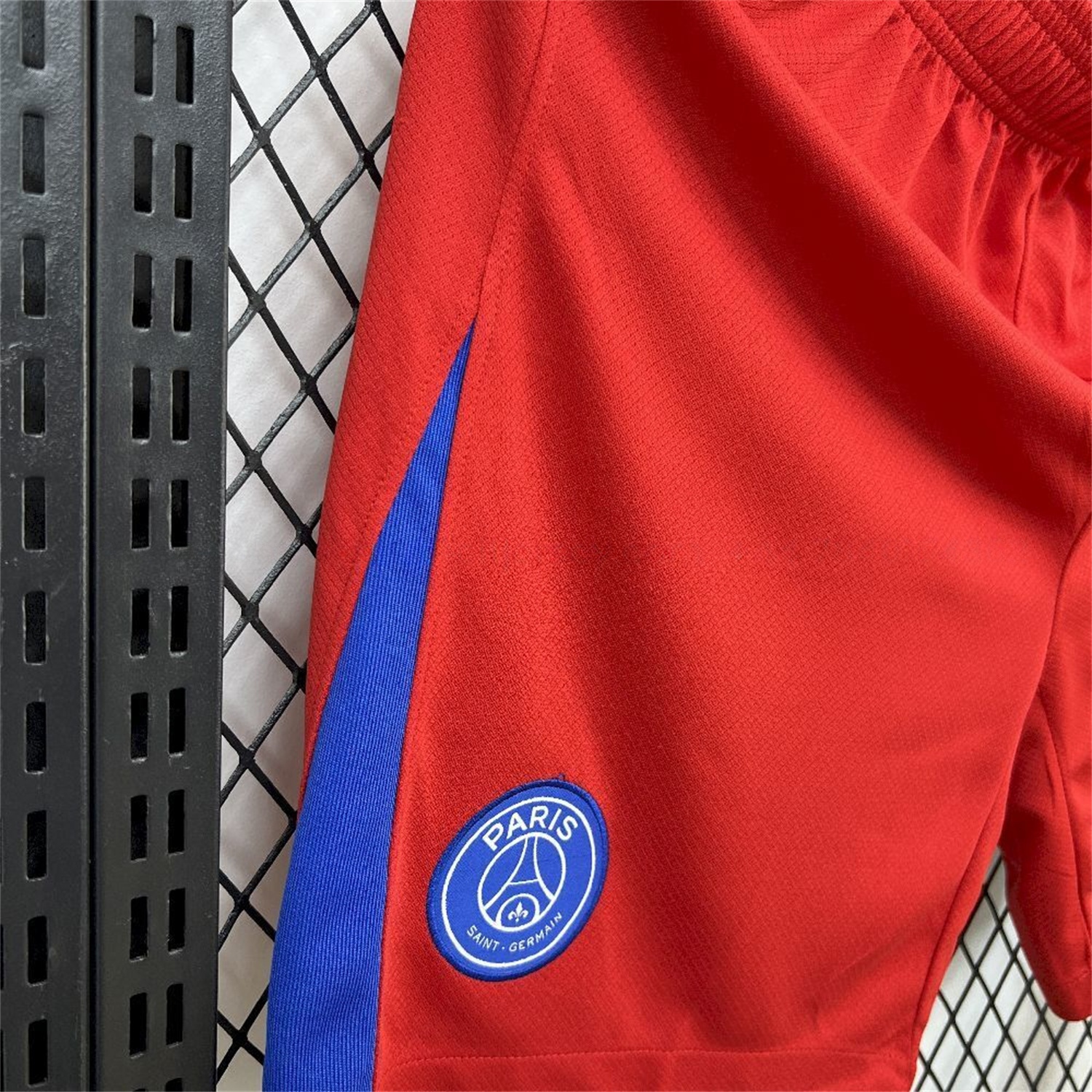 Paris Saint-Germain PSG 25-26 Third Red Shorts - Fans Version - ReplicasJersey