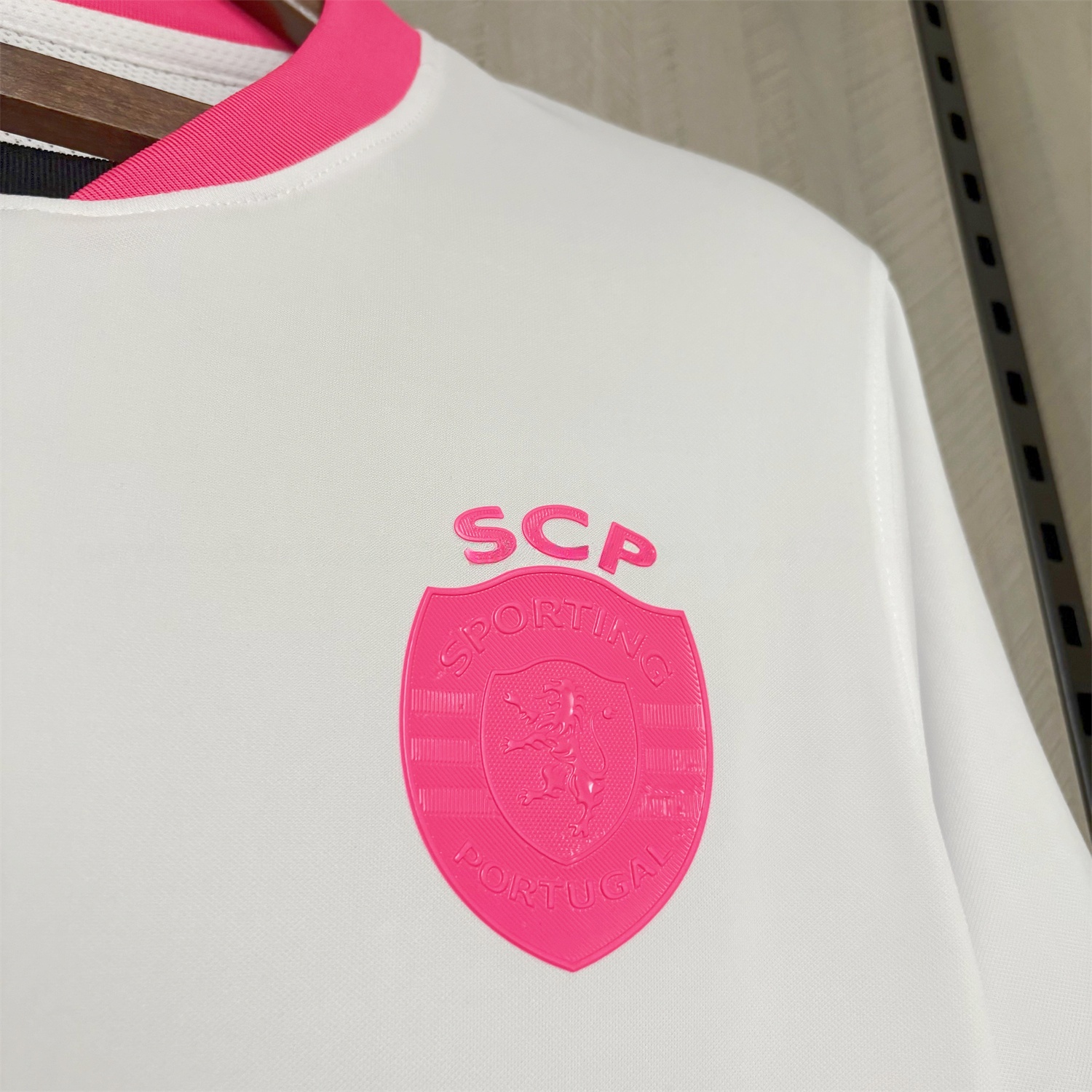 Sporting CP 25-26 Pink And White Special Jersey - Fans Version - ReplicasJersey