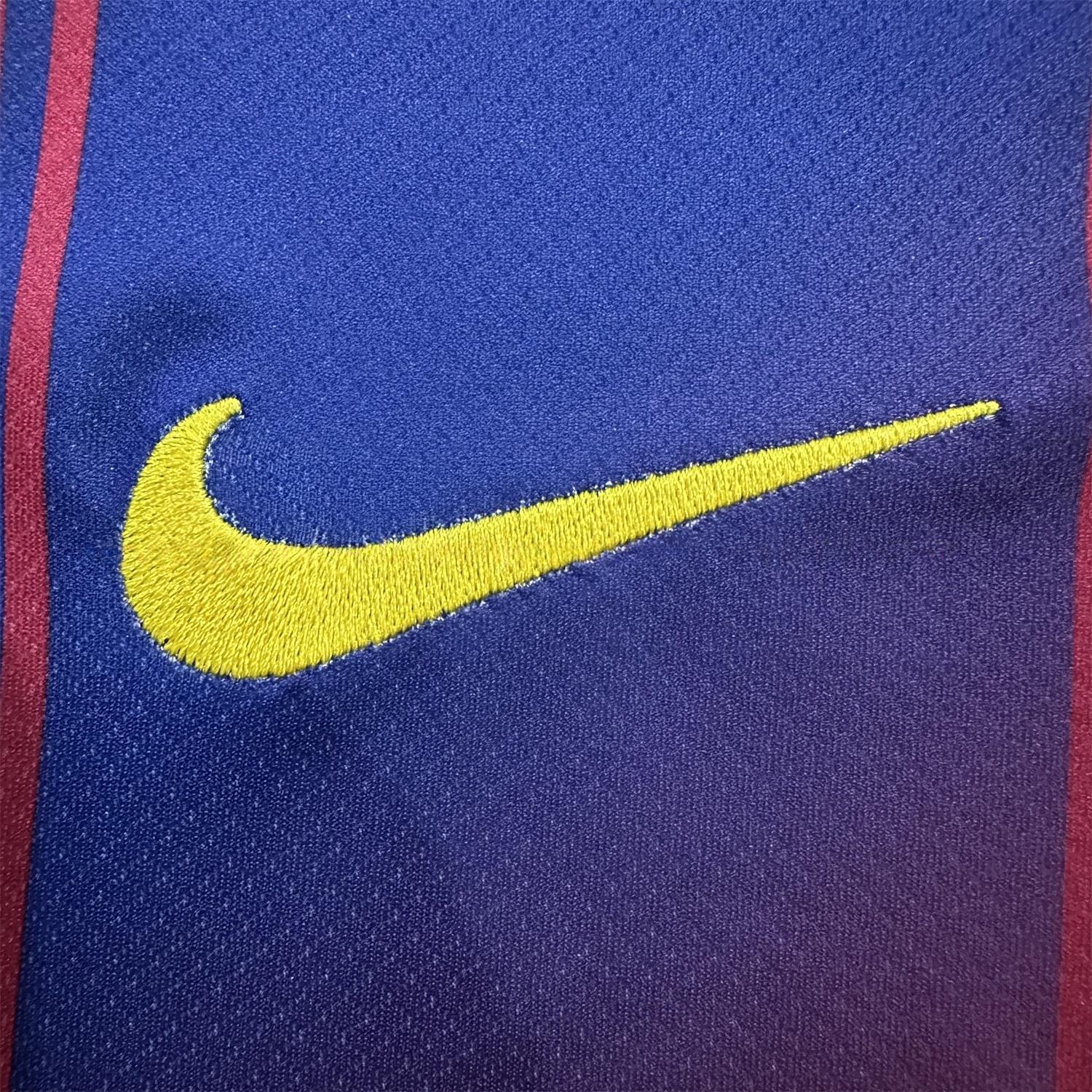 Barcelona 25-26 Home Unsponsored Jersey - Fans Version - ReplicasJersey