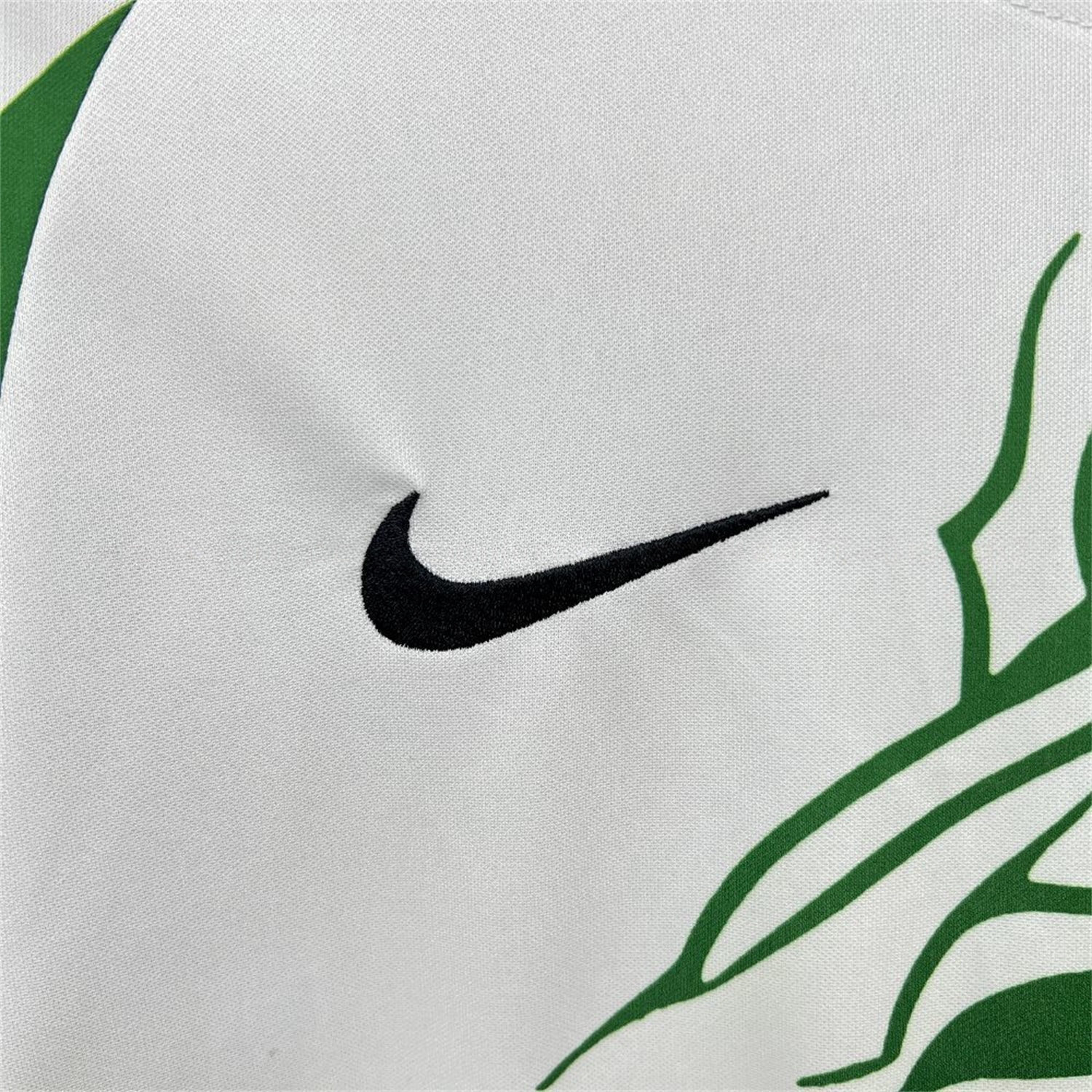 Sporting CP 25-26 Green Lion Special White Jersey - Fans Version - ReplicasJersey