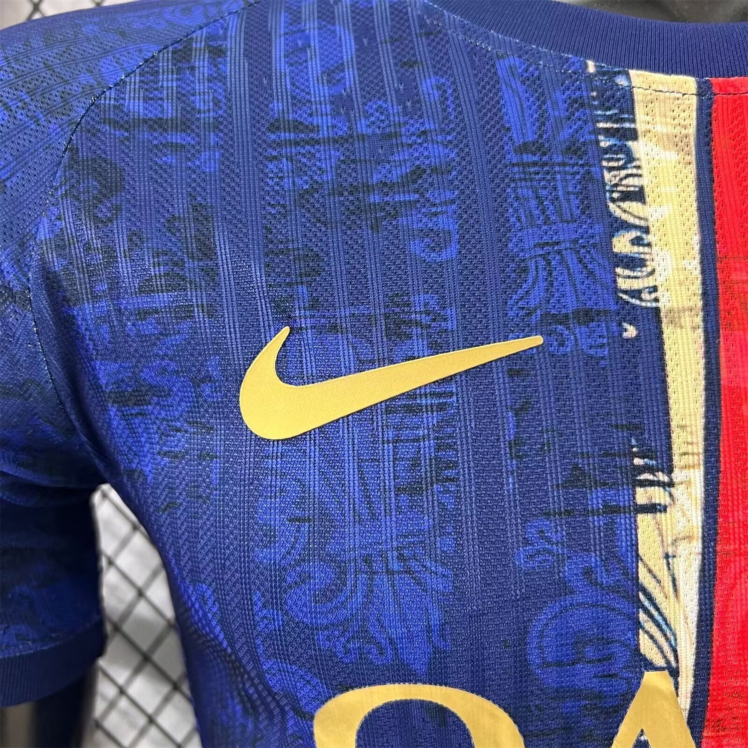Paris Saint-Germain PSG 25-26 Red Slash Blue Special Jersey - Player Version - ReplicasJersey