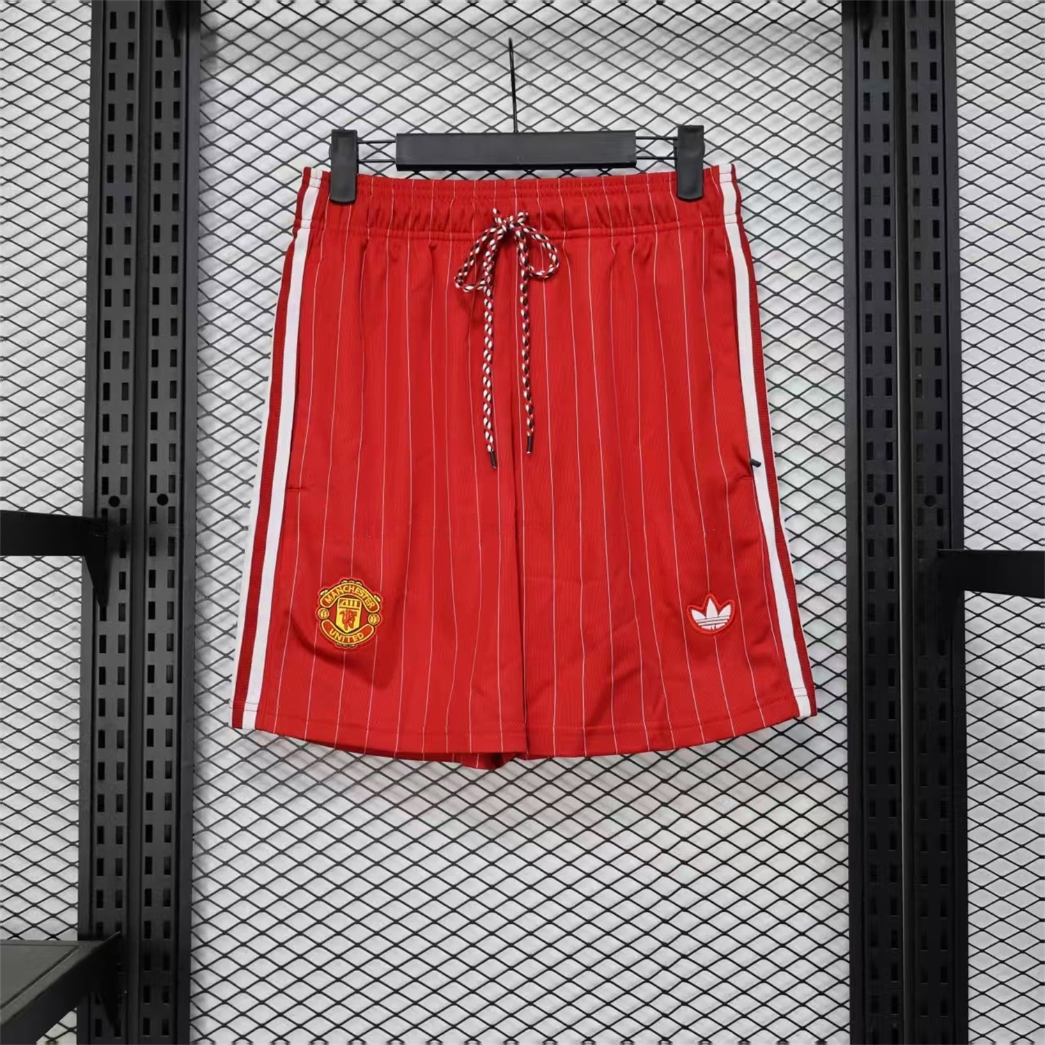 Manchester United 25-26 Trefoil Red Travel Shorts - Player Version - ReplicasJersey