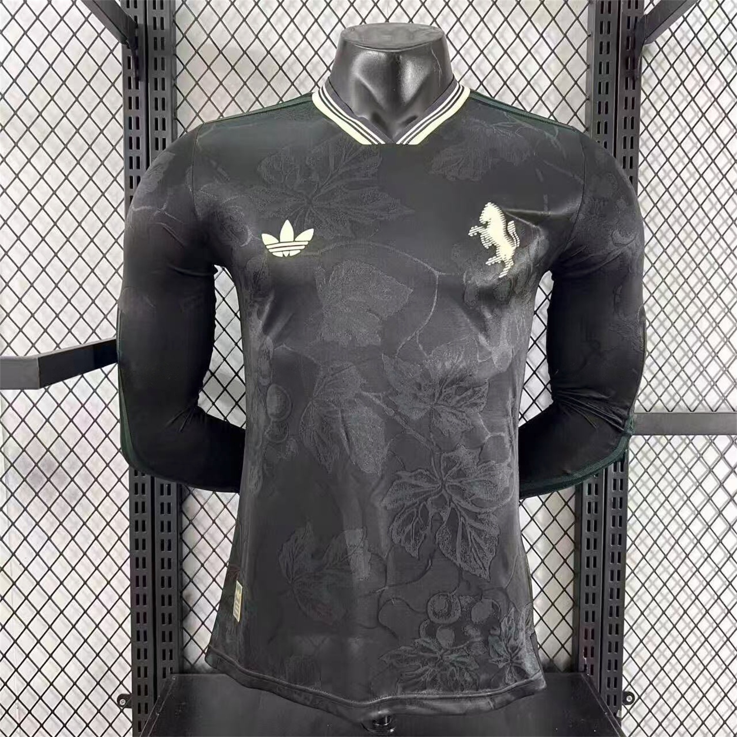 Juventus 25-26 Third Black Unsponsored Long Sleeves Jersey - Player Version - ReplicasJersey