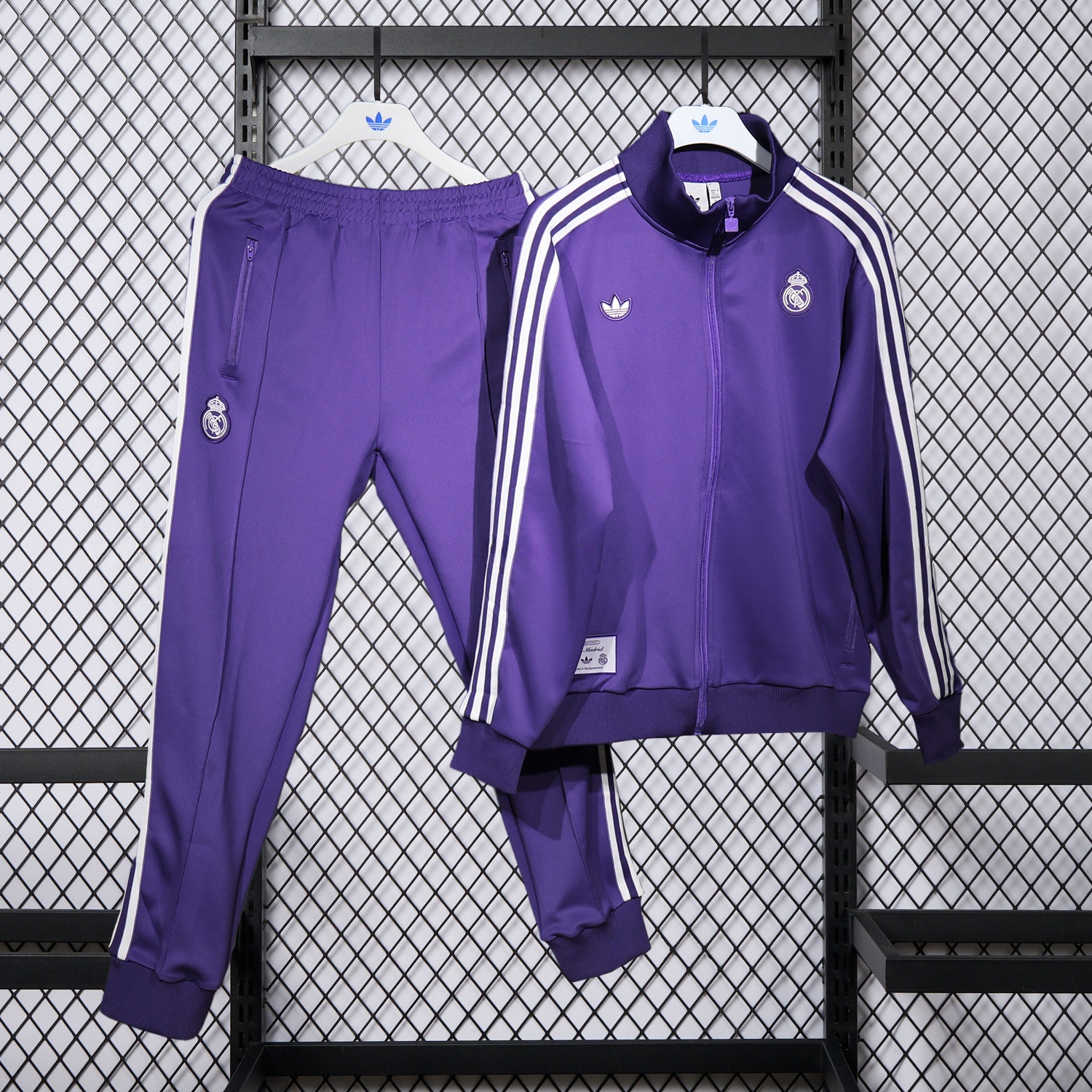 Real Madrid 25-26 White Lines Training Set - Purple Top and Purple Pants - ReplicasJersey
