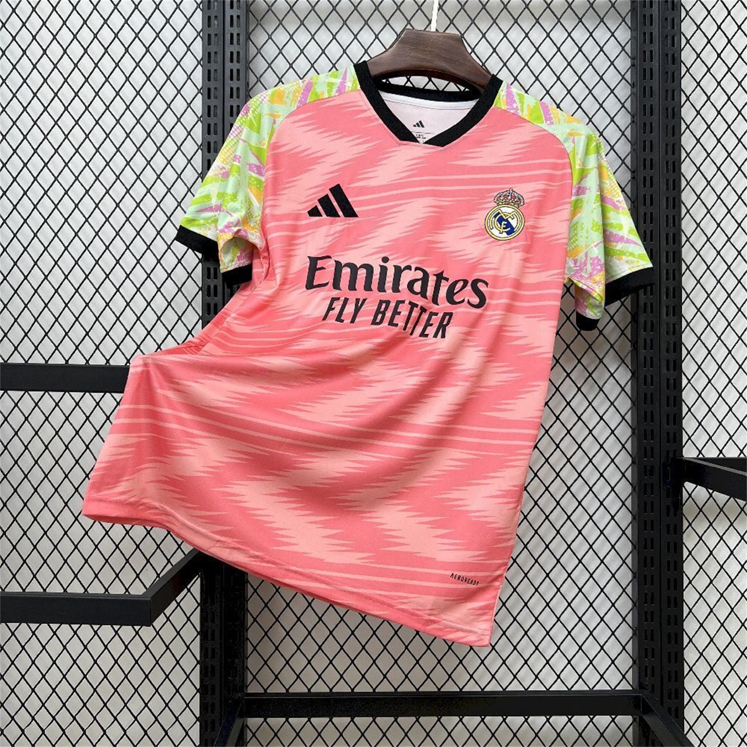 Real Madrid 25-26 Pink And Green Pre-Match Training Jersey - Fans Version - ReplicasJersey