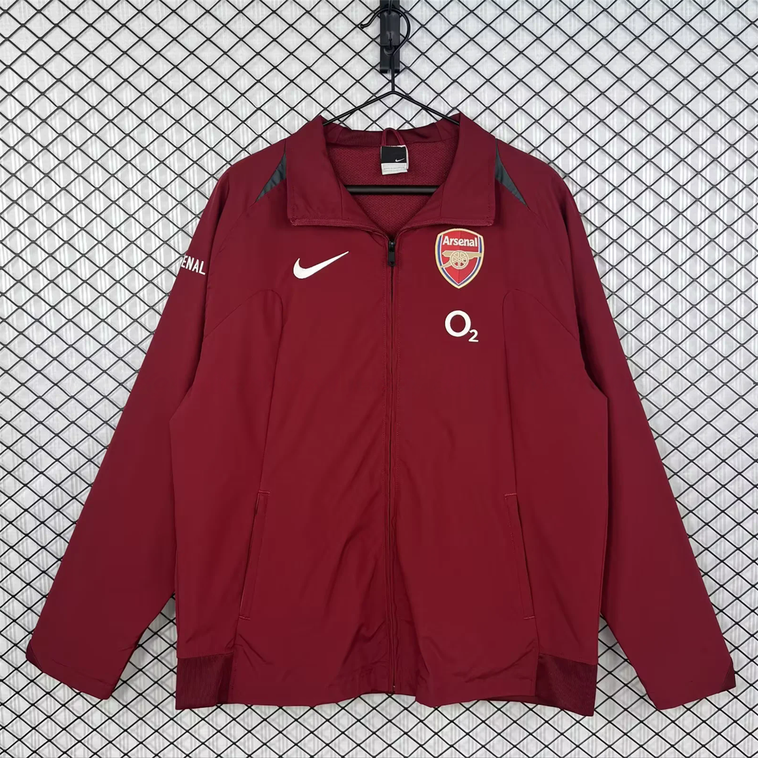 Retro Arsenal 2005-06 Home Windbreaker Jacket - Red - ReplicasJersey