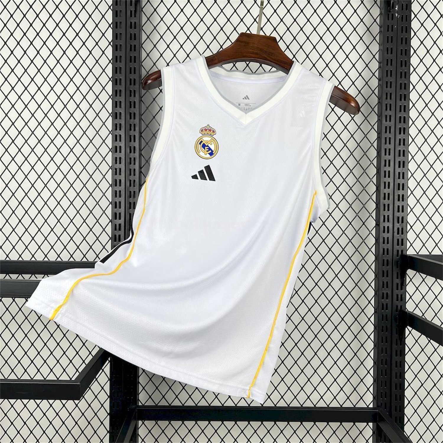 Real Madrid 25-26 White Basketball Training Vest - Fans Version - ReplicasJersey