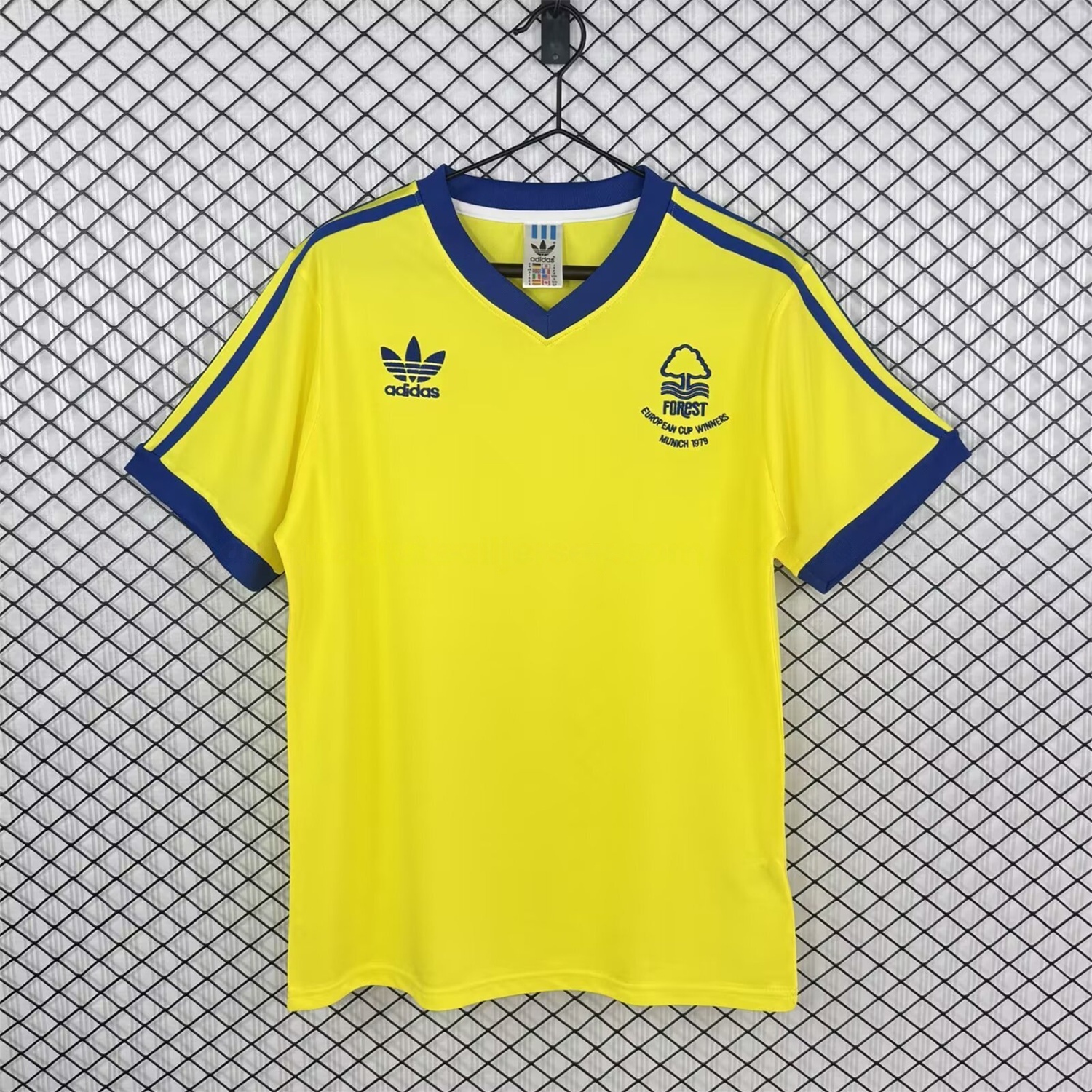 Retro Nottingham Forest 1977-80 Away Jersey - ReplicasJersey